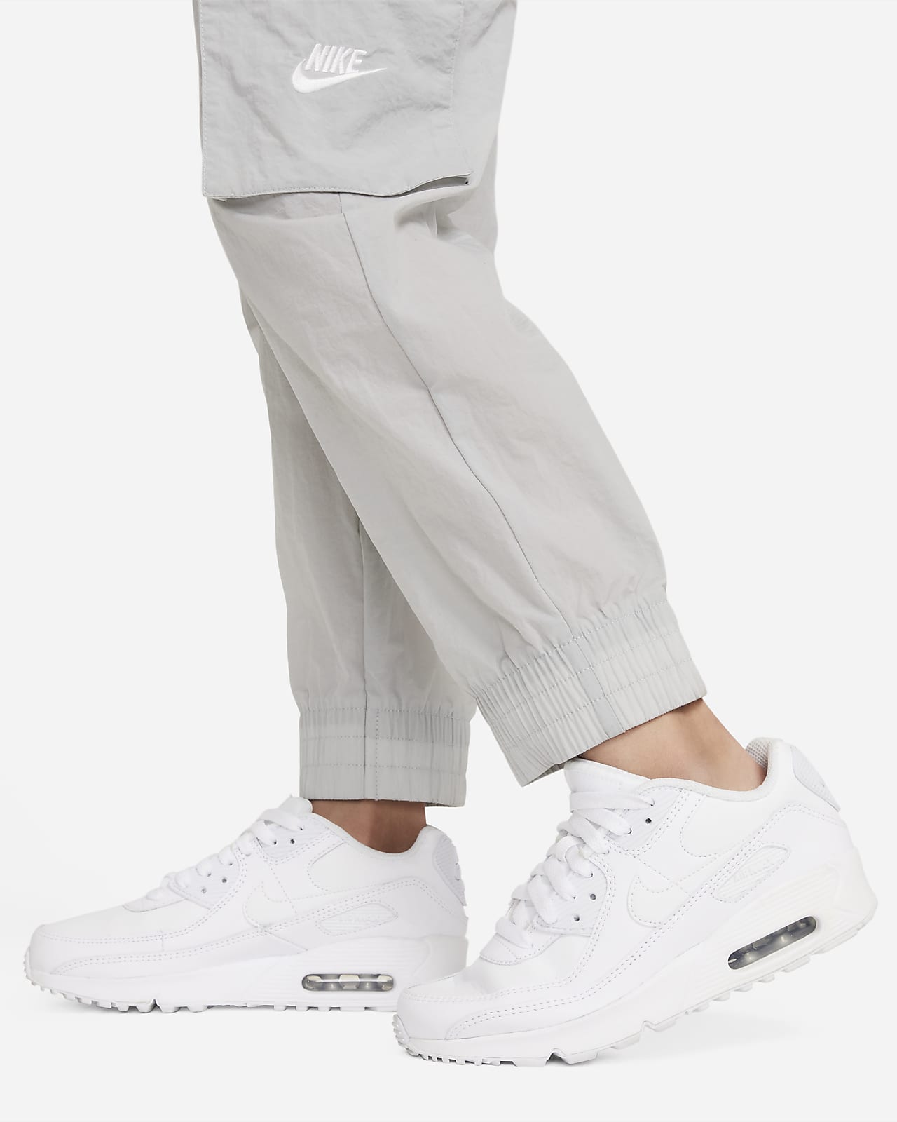 Nike Sportswear Geweven cargobroek voor meisjes. Nike NL