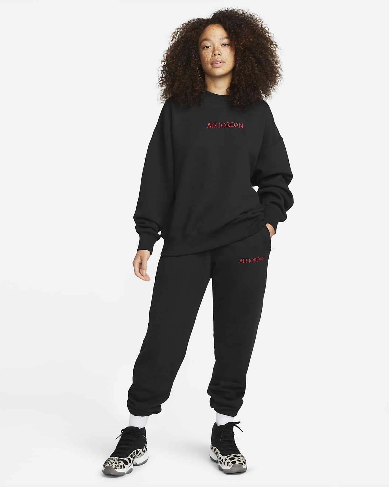 Women's Air Jordan Crew Sweatshirt in Black, Size: Xs | DQ4649-010