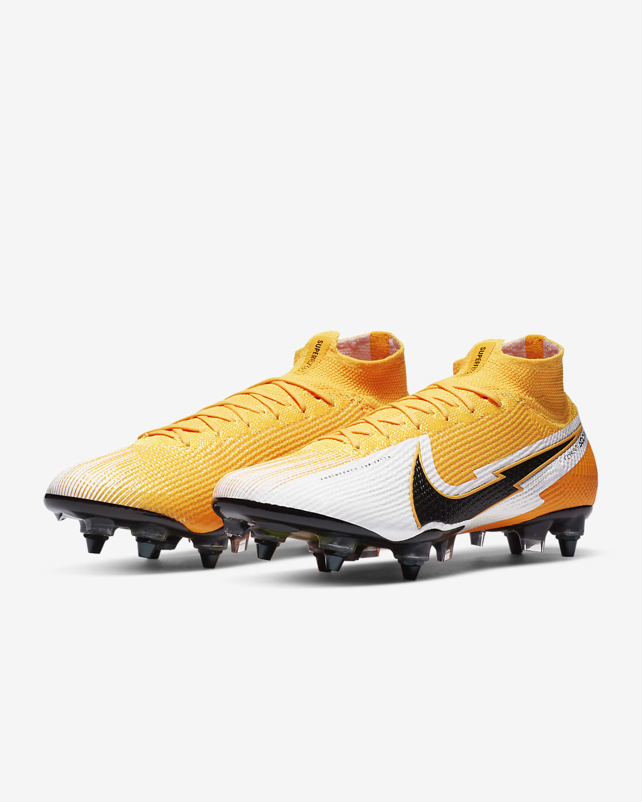 crampons foot nike mercurial