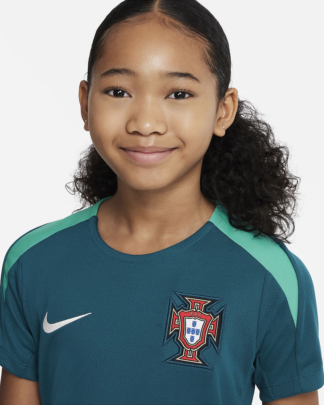 Portugal Strike Older Kids' Nike Dri-FIT Football Short-Sleeve 