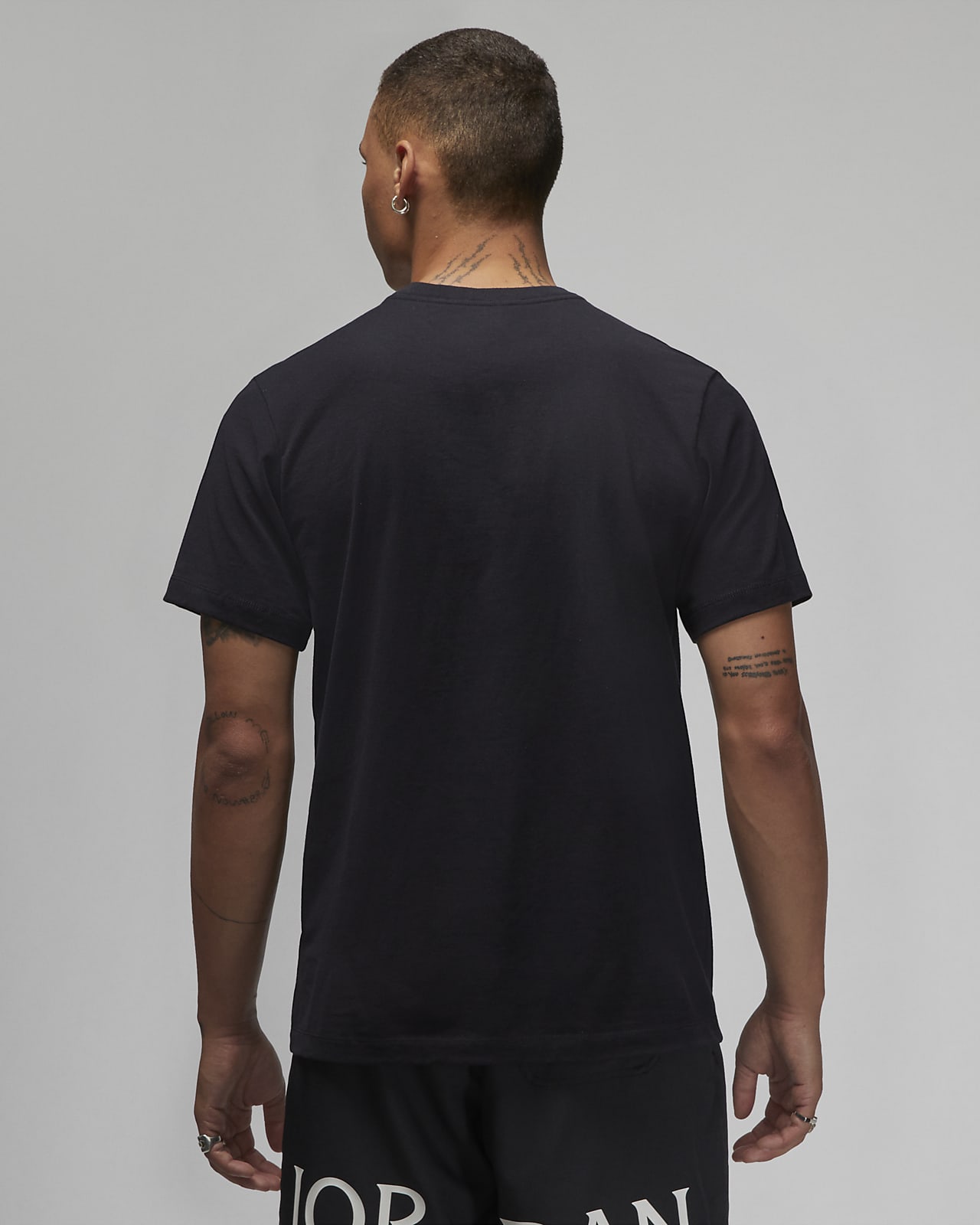 Jordan Essentials Men's Graphic T-Shirt. Nike AE
