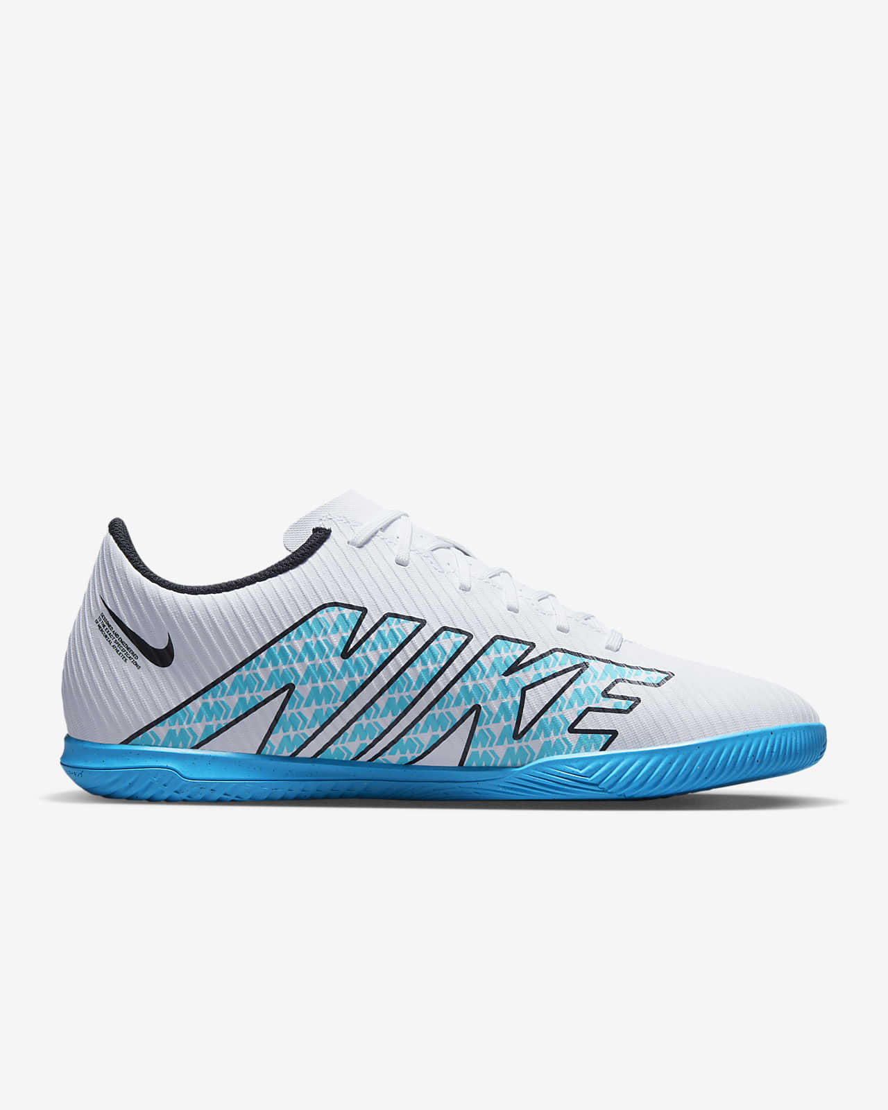 Nike Mercurial Vapor Club Indoor/Court Soccer Shoes.