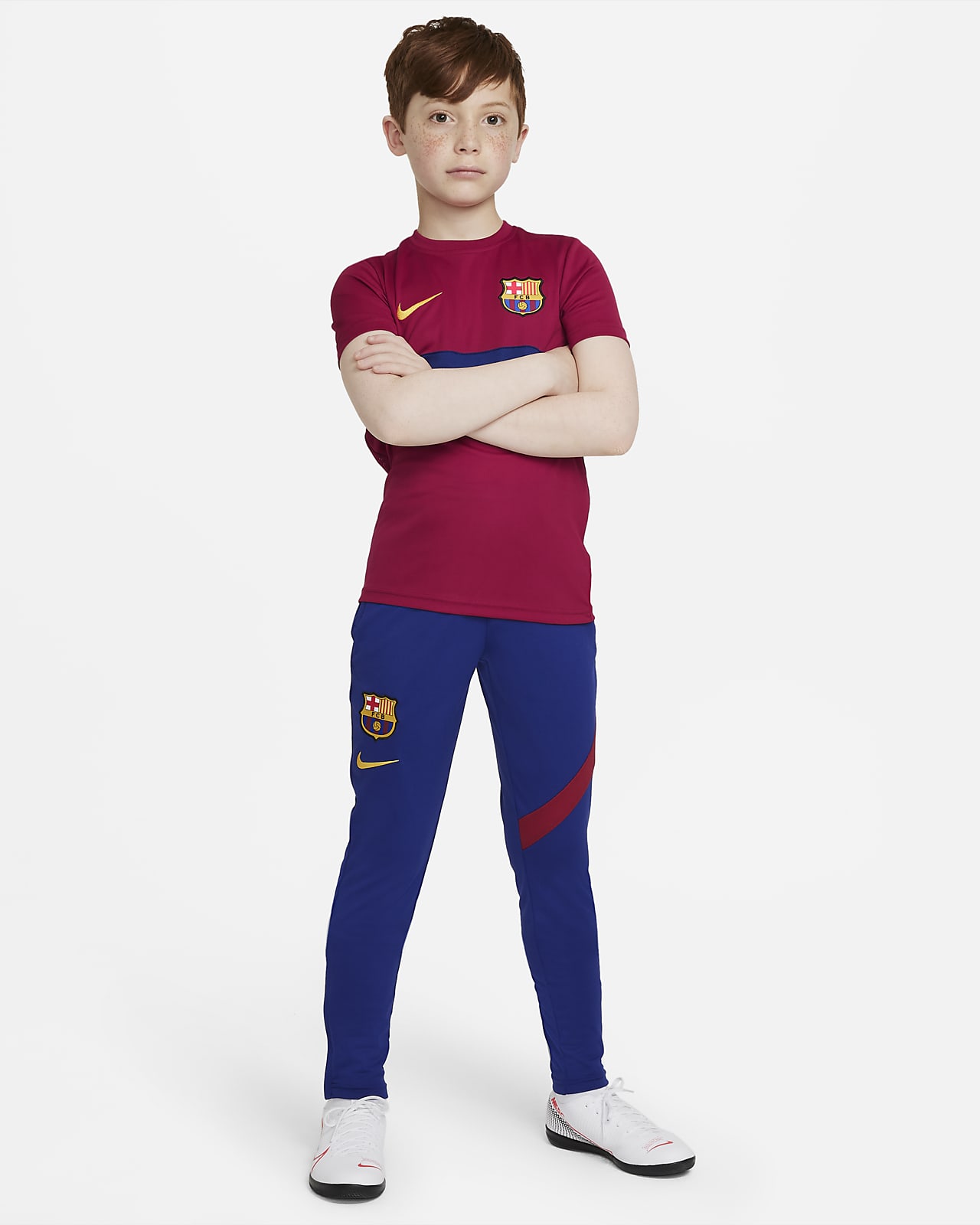 F.C. Barcelona Academy Pro Older Kids' Nike Dri-FIT Football Pants. Nike RO