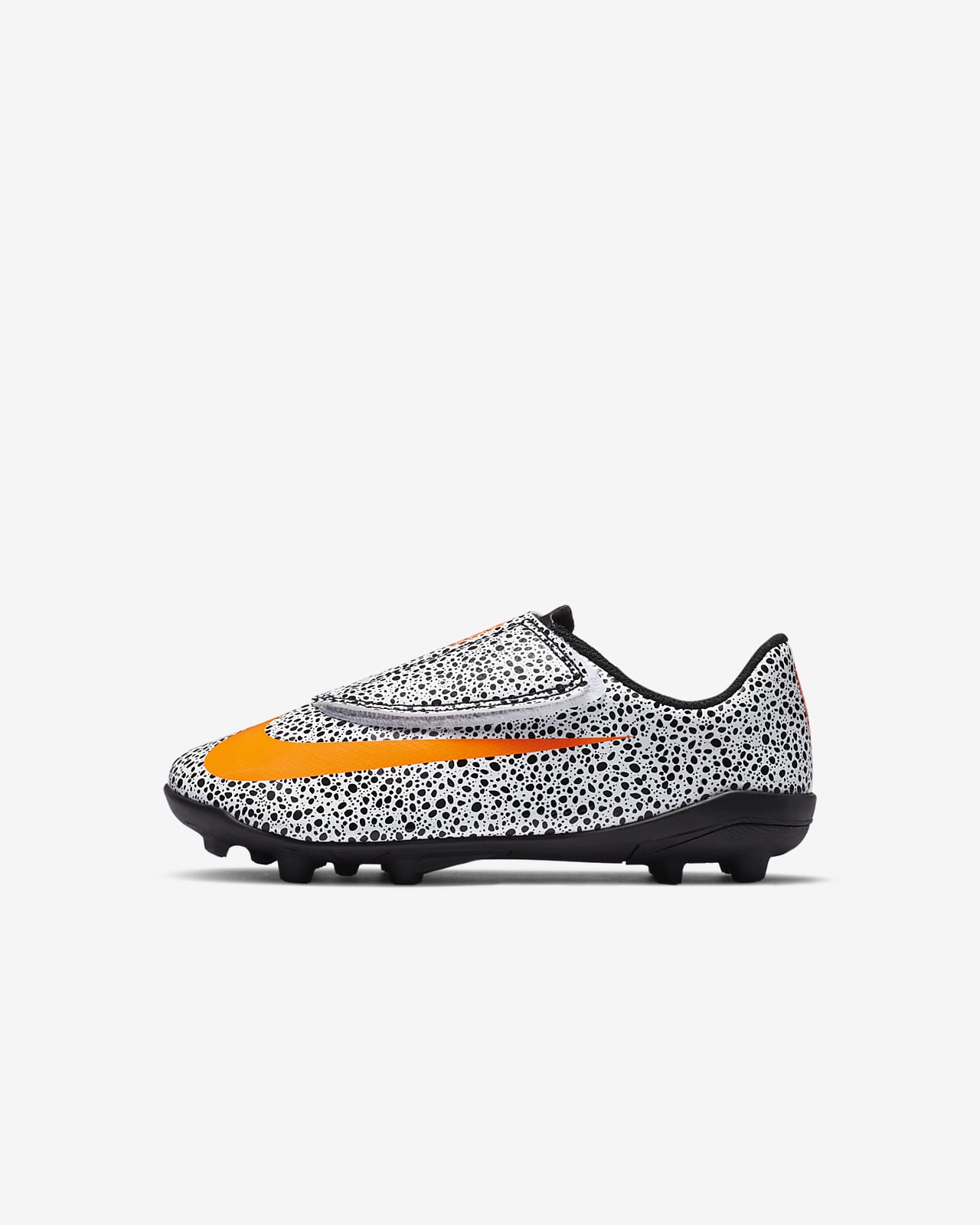 chaussures a peit crampons nike chaussures a peit crampons nike