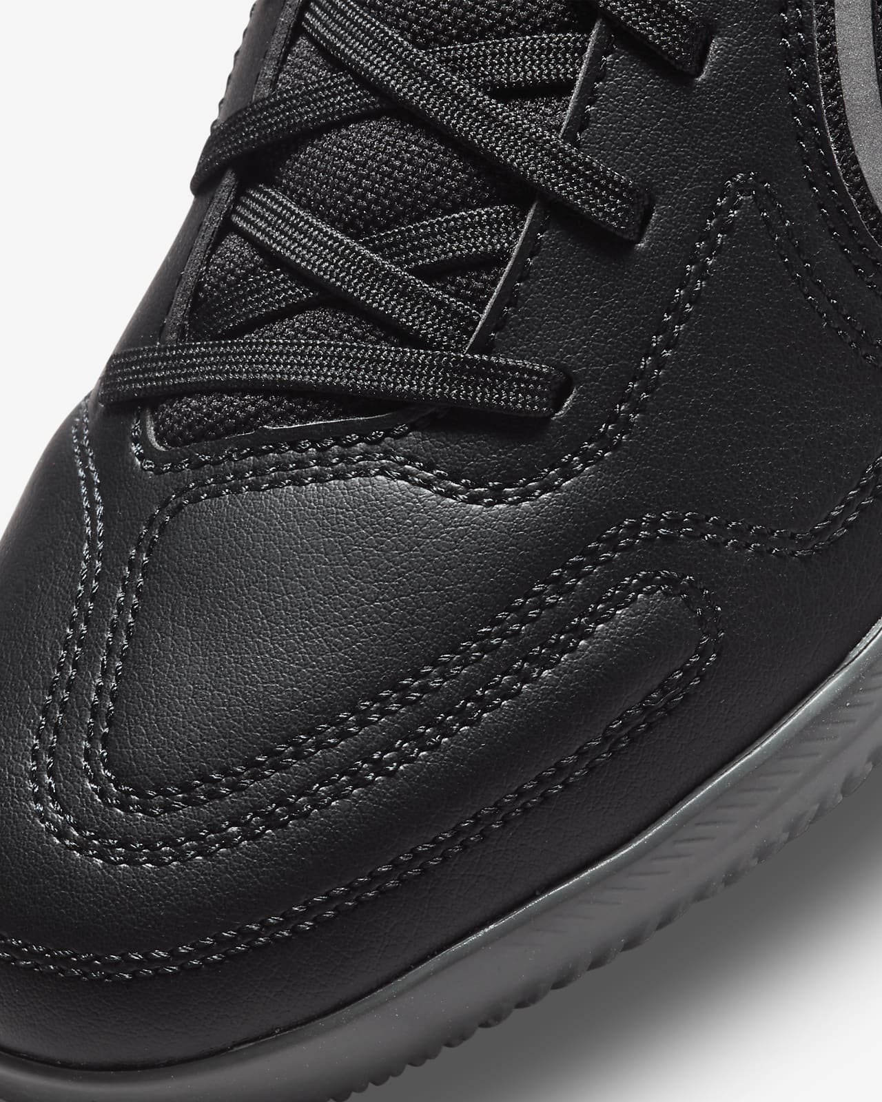 nike tiempo indoor football trainers