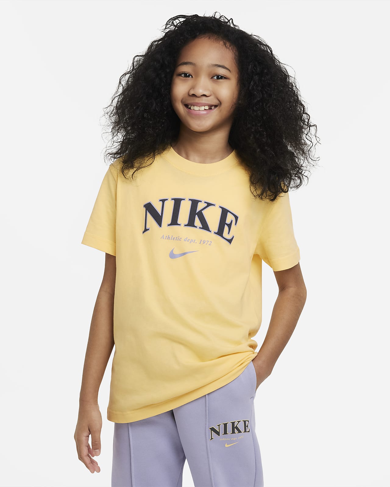 Auto fusion Produktiv Nike Sportswear-T-shirt til større børn (piger). Nike DK