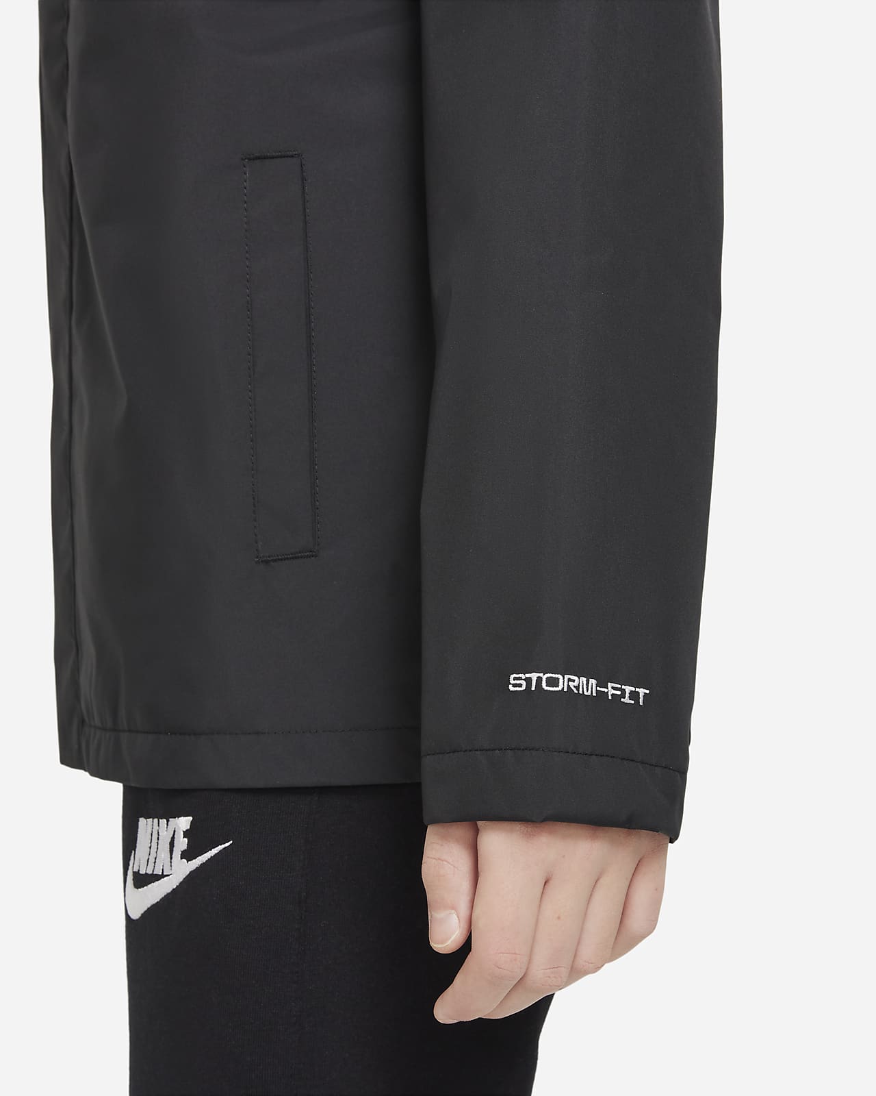 Nike Sportswear Storm-FIT Windrunner Jongensjack. Nike BE
