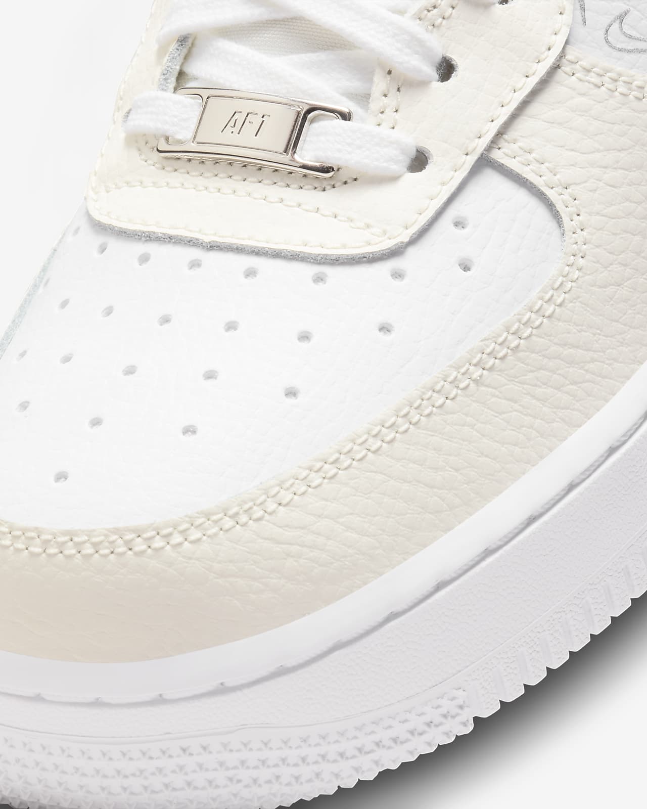 Nike Air Force 1 '07 Women's Shoes. Nike.com