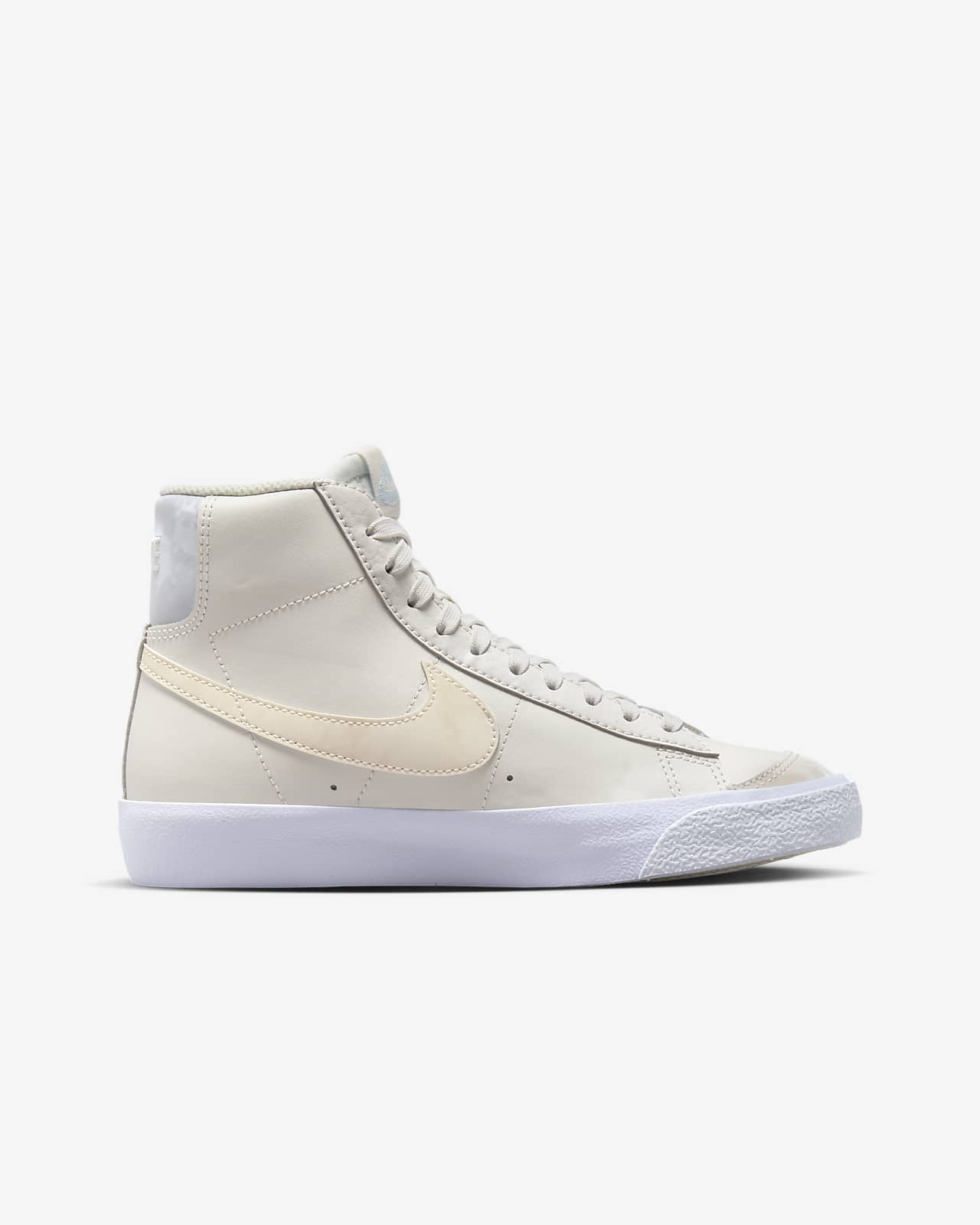 Nike blazer cheap mid 77 beige