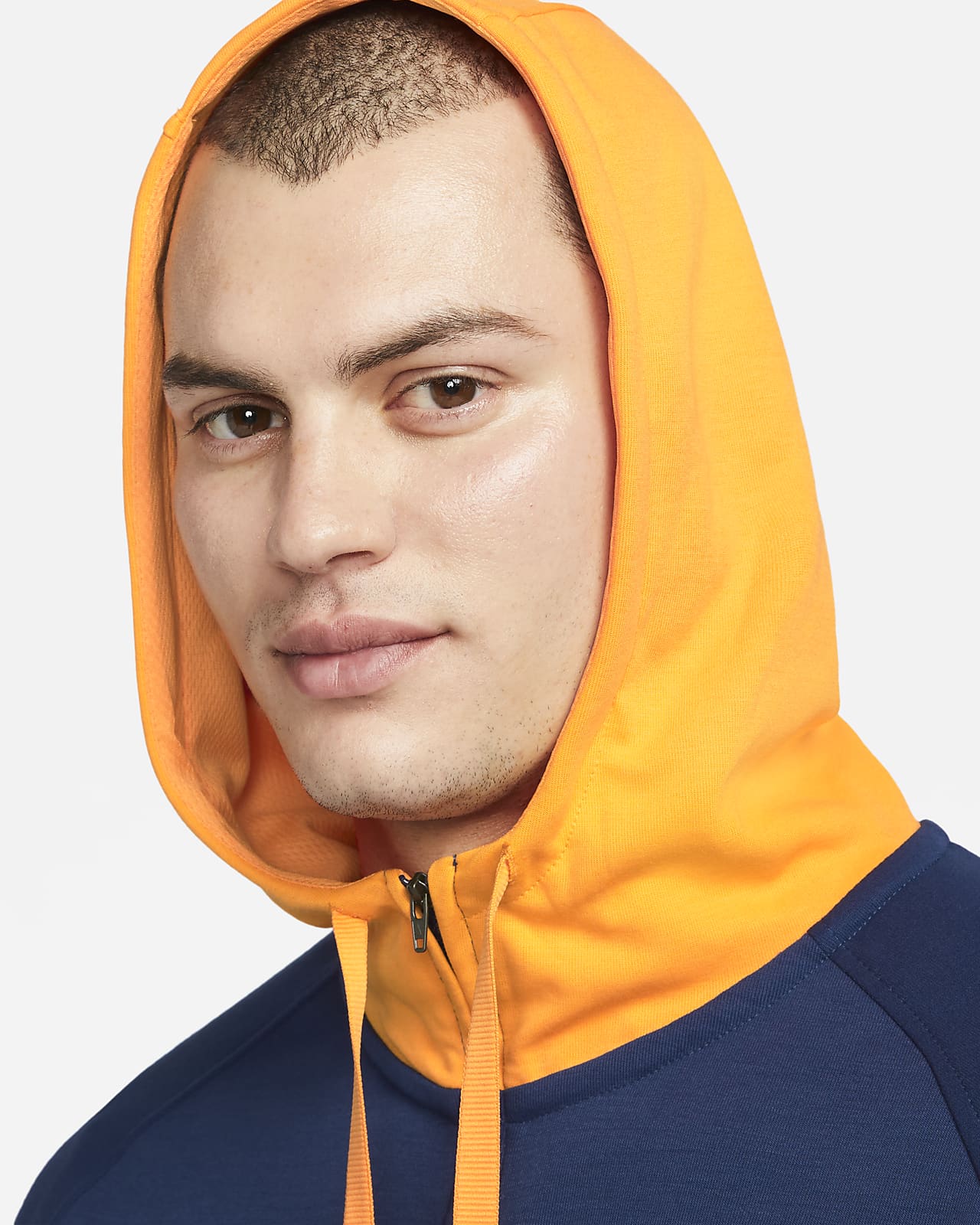FC Barcelona Sudadera con capucha de fútbol para viaje con media cremallera  Nike Dri-FIT - Hombre. Nike ES
