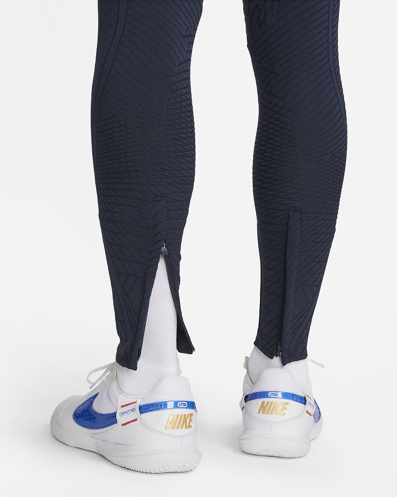 Tottenham Hotspur Strike Men's Nike Dri-FIT Knit Football Pants. Nike IL