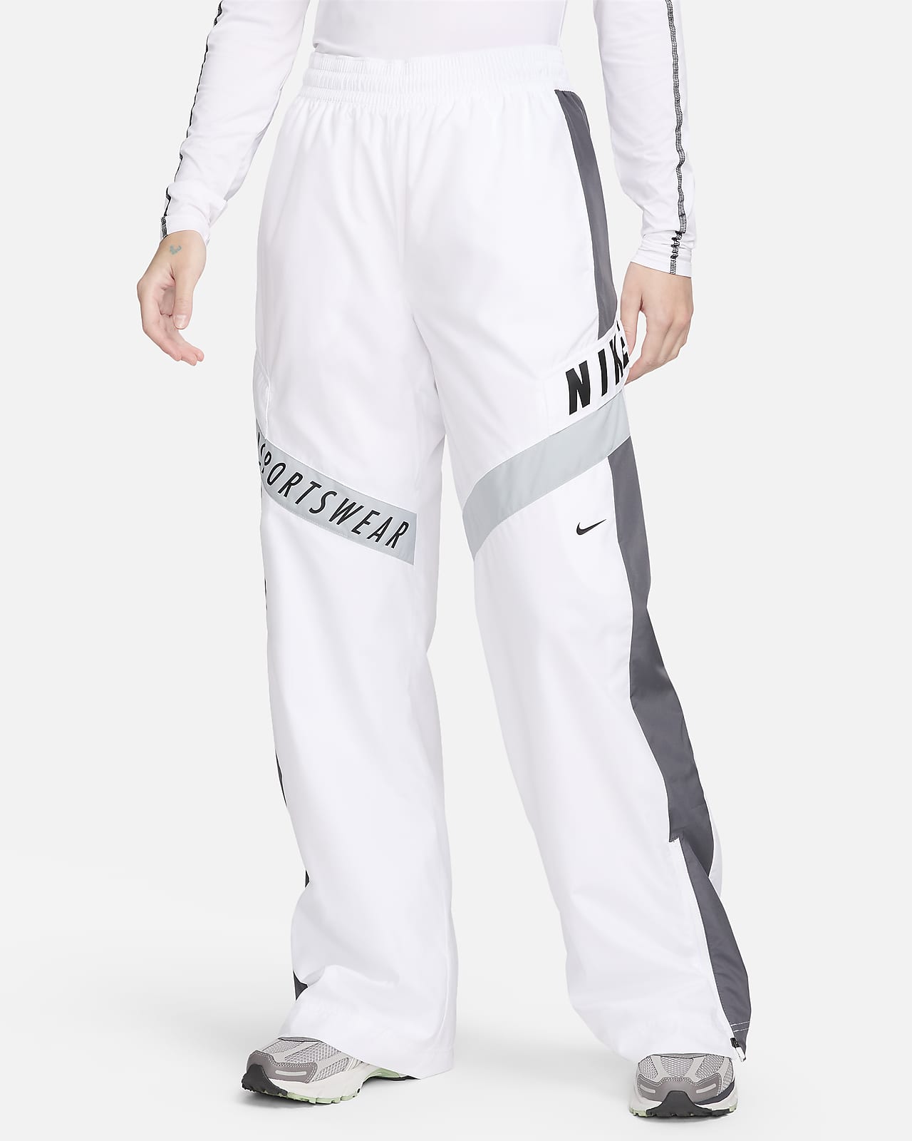 Nike Sportswear-bukser med høj talje til kvinder