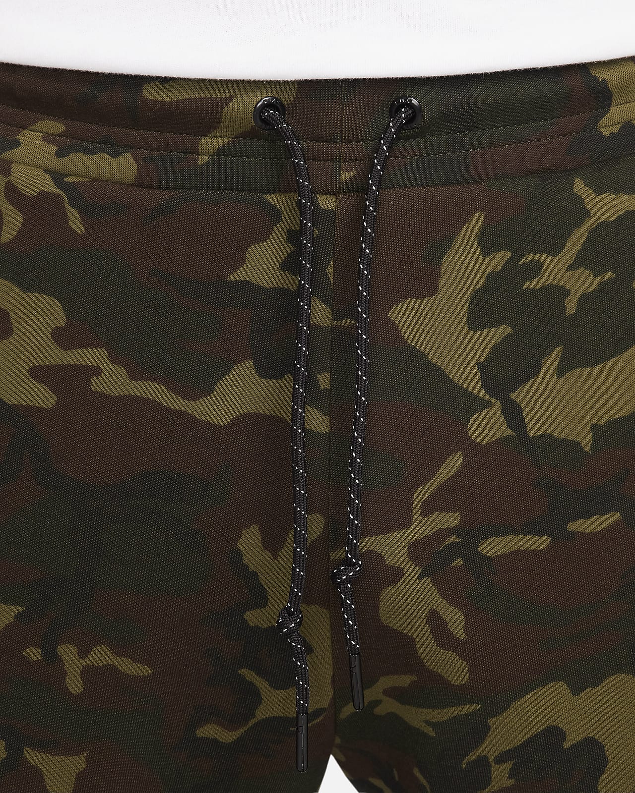 Survetement camouflage online nike