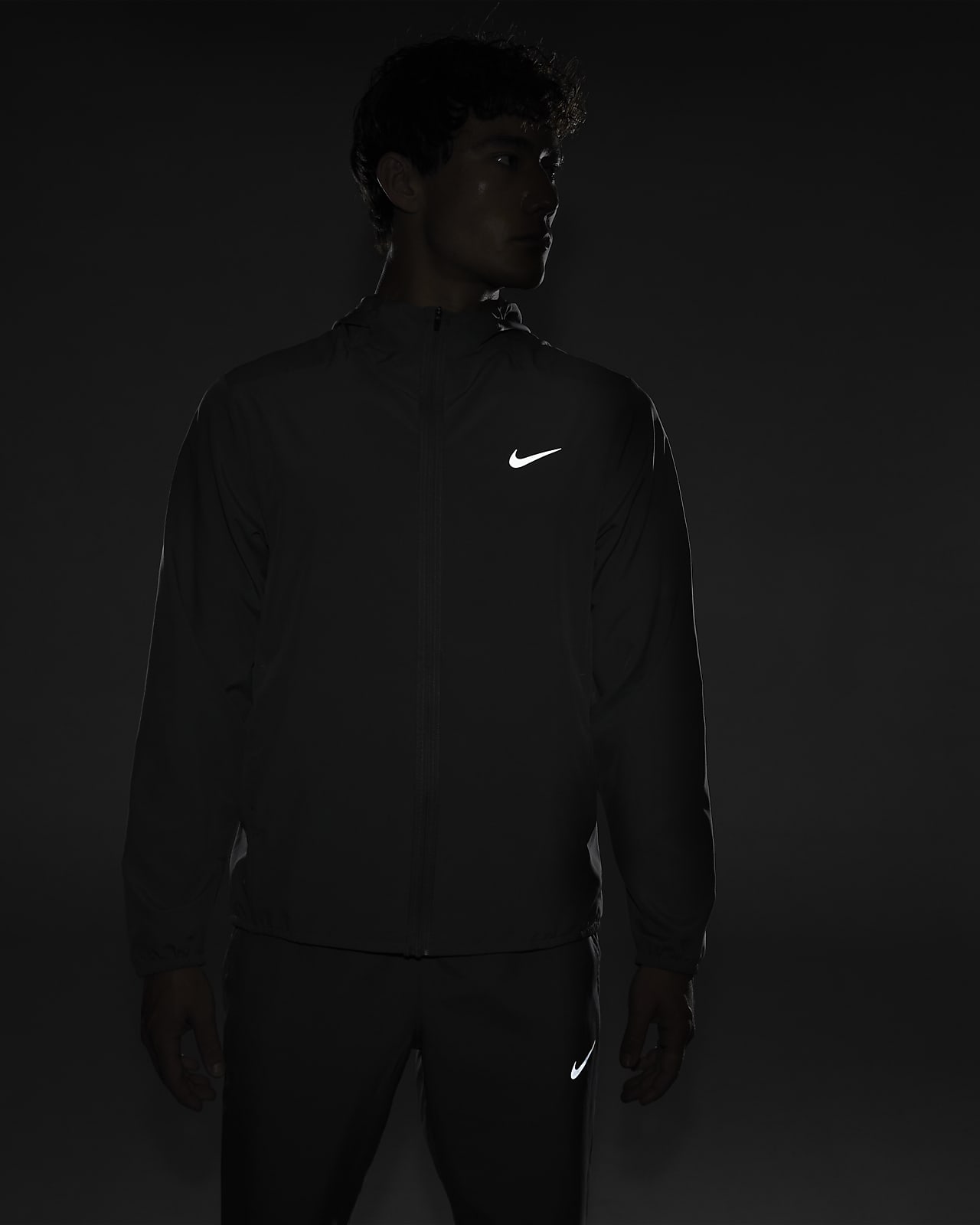 Nike run best sale stripe jacket