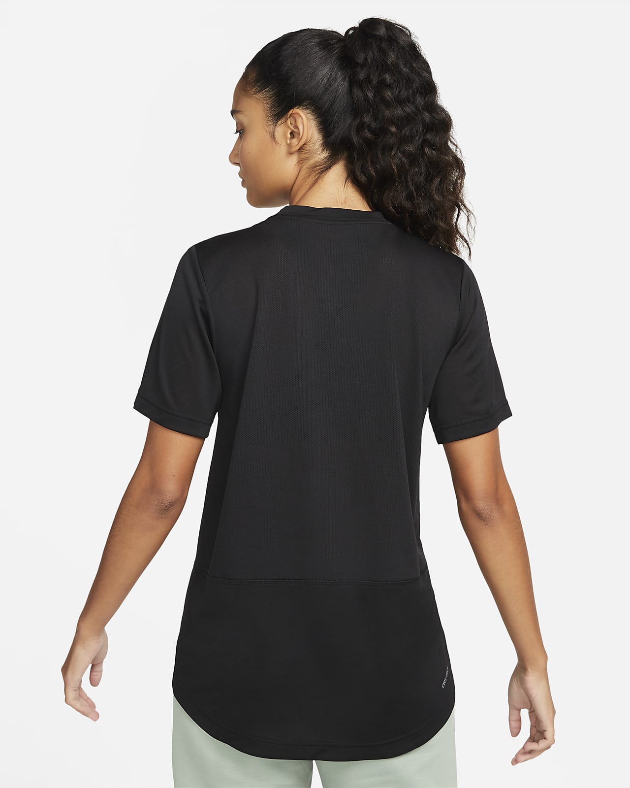Nike Dri-FIT Practice Women\'s Short-Sleeve Top.