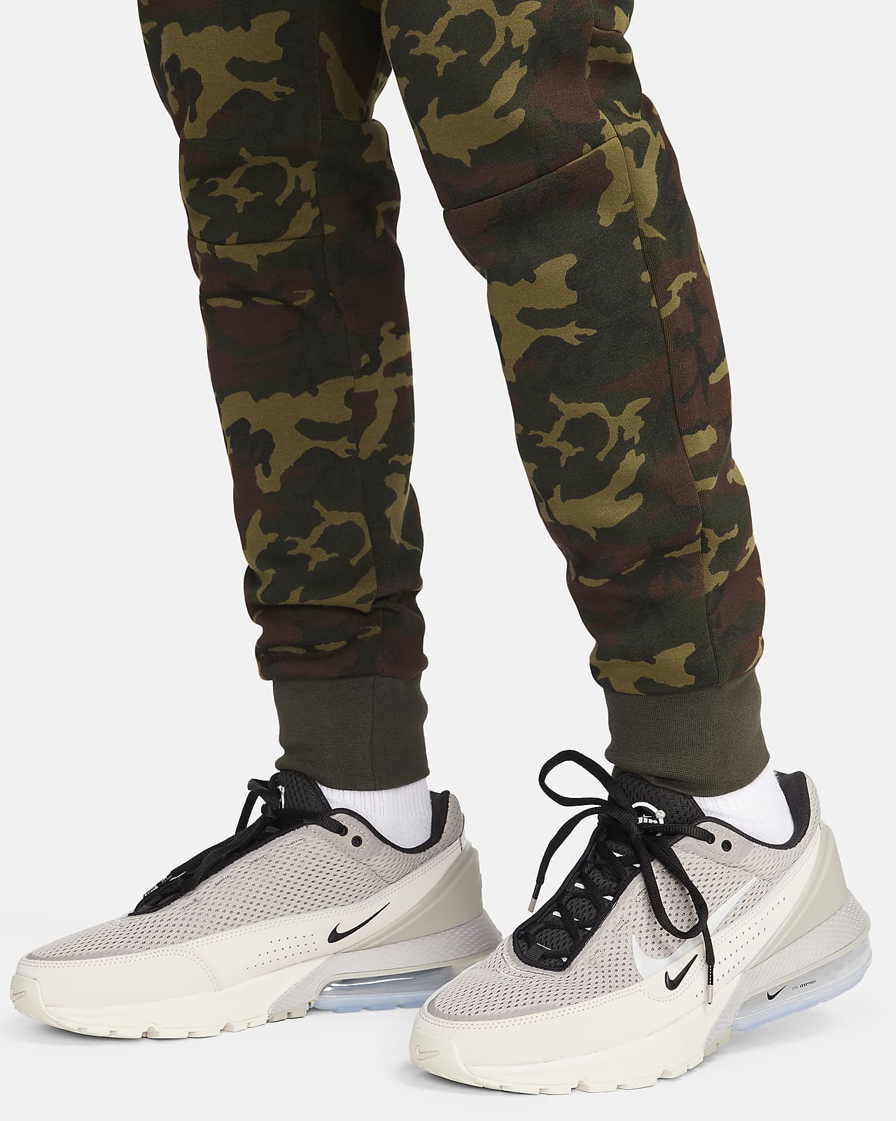 Green Camo Army Design - Military Themed - Stretchy Leggings at