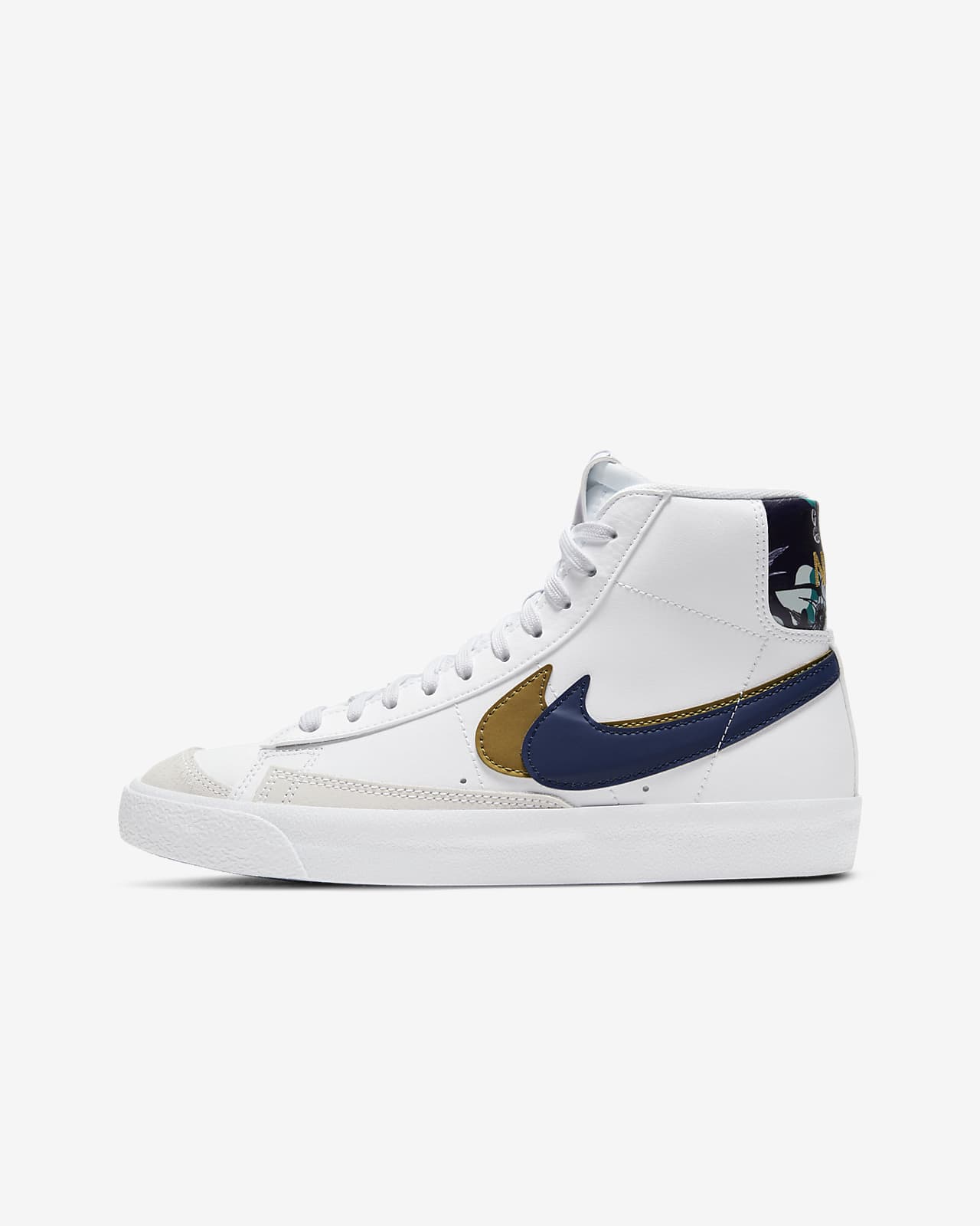 Nike Blazer Mid '77 SE Big Kids' Shoe (White)