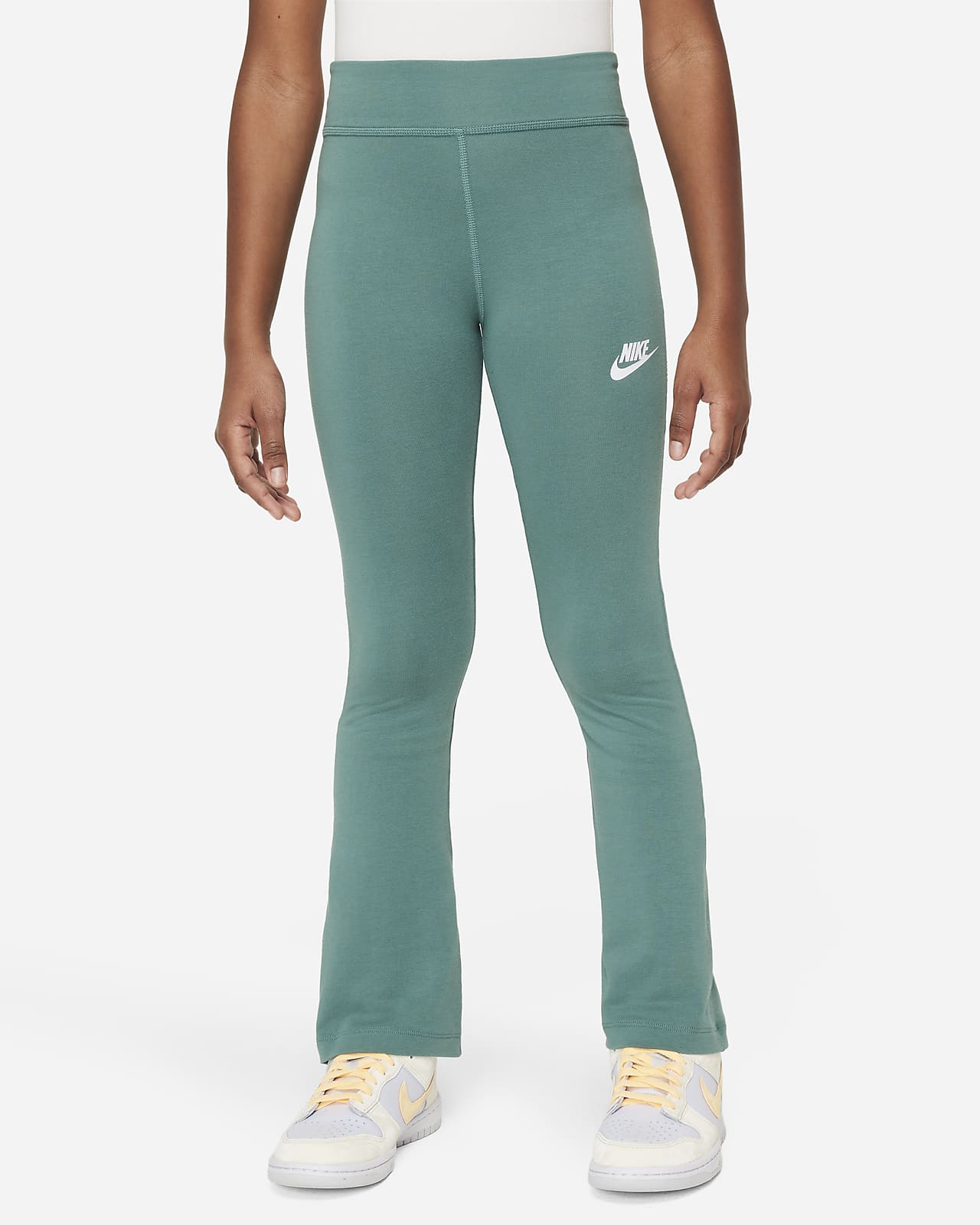 Utsvängda leggings Nike Sportswear Favorites för ungdom (tjejer)