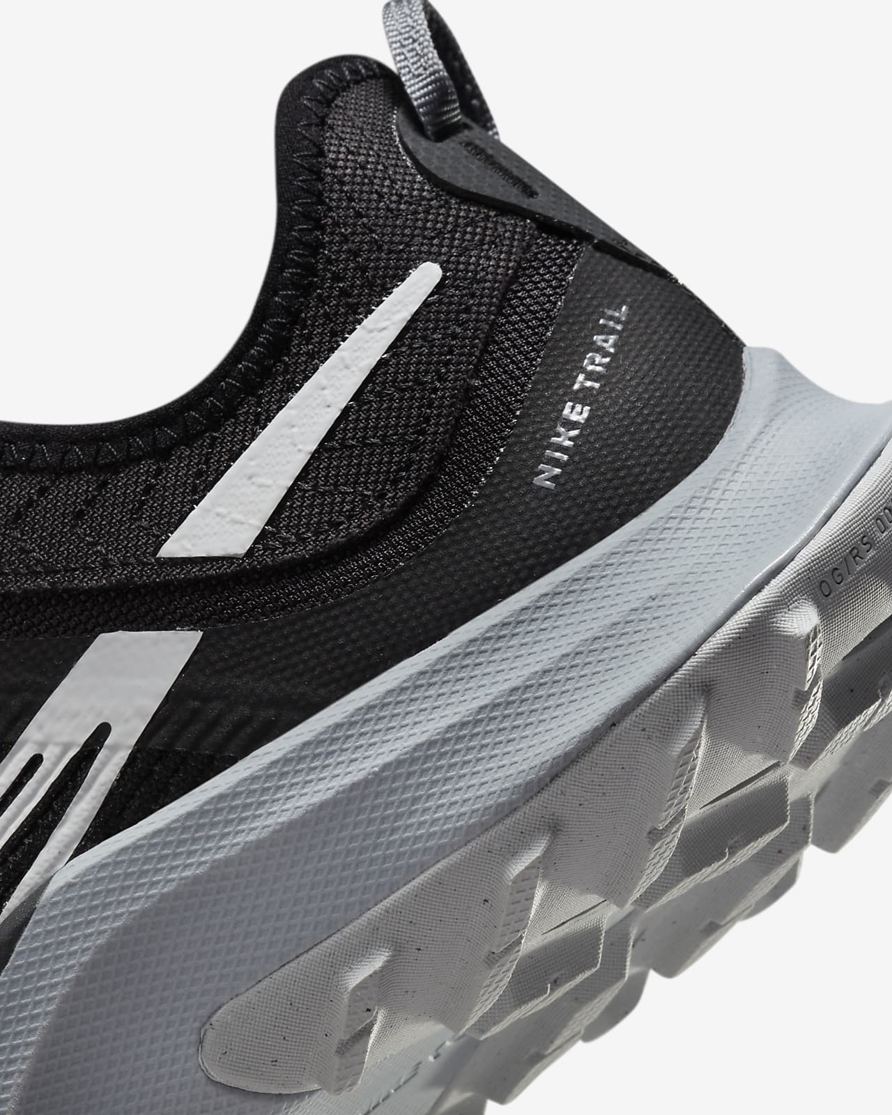 Nike Air Zoom Terra Kiger 8 Trail-Laufschuh für Herren. Nike CH