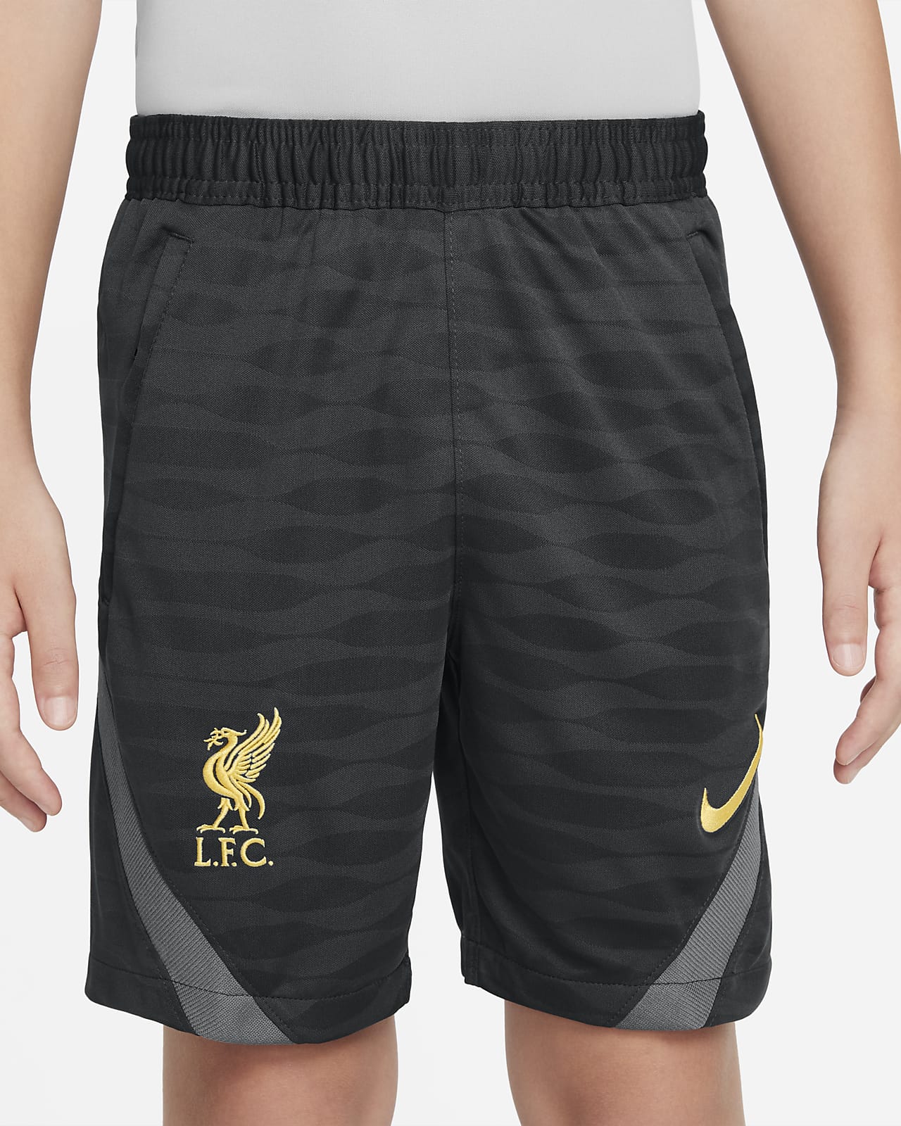 liverpool fc strike shorts