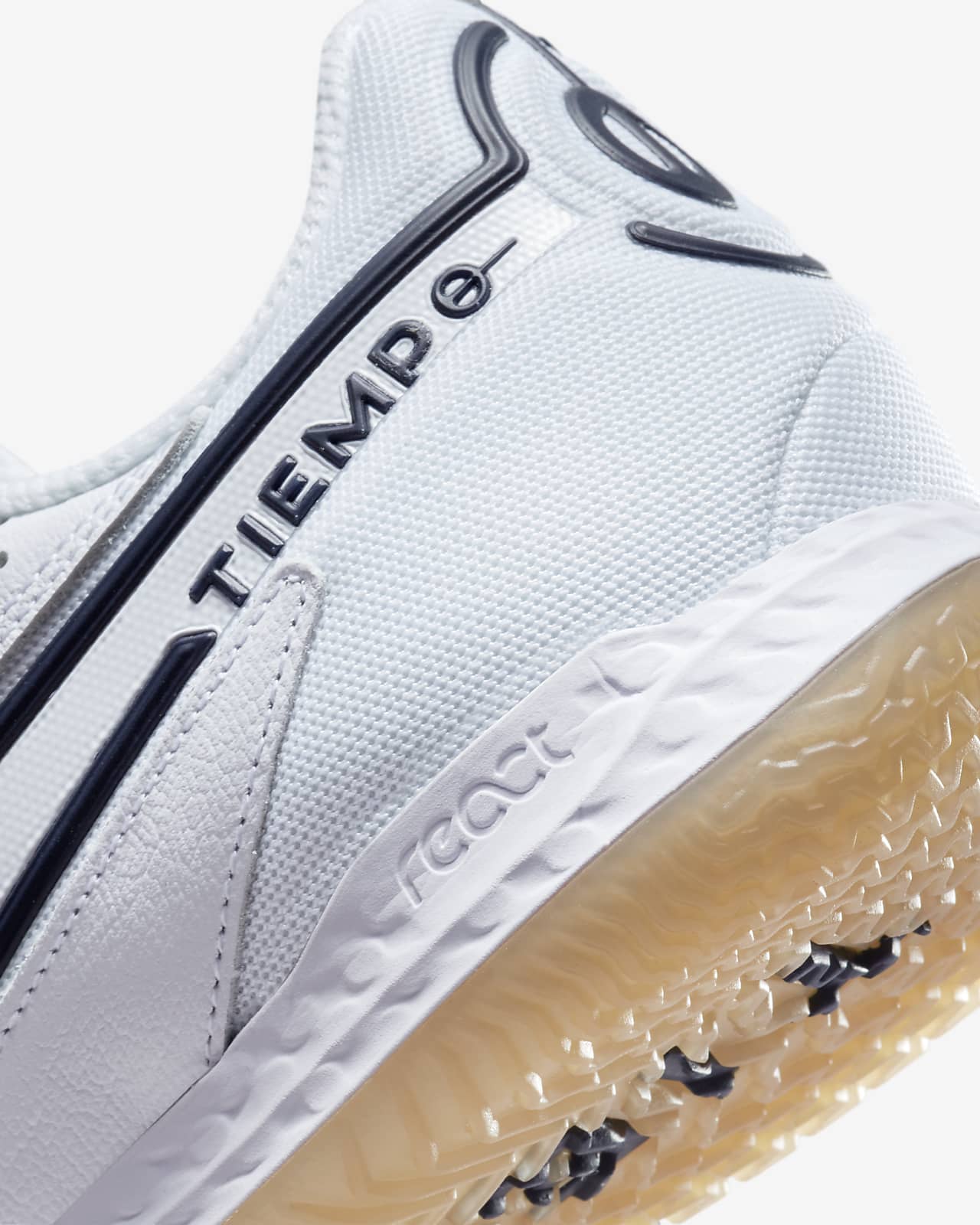 Tiempo Legend 9 Pro IC Indoor/Court Shoe. Nike.com
