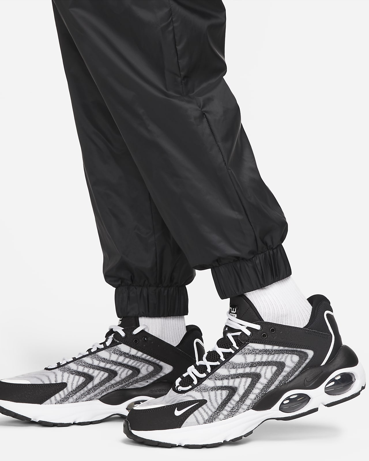 Nike Windrunner Men's Woven Lined Trousers. Nike CA
