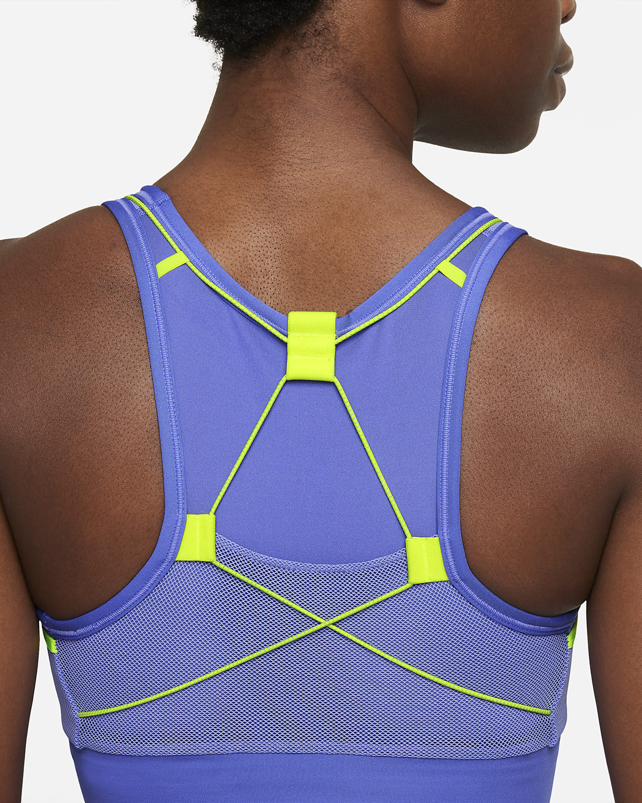 Bra deportivo Nike Swoosh Icon Clash de sujeción media con bolsillo con  almohadilla de una sola pieza para mujer. Nike.com