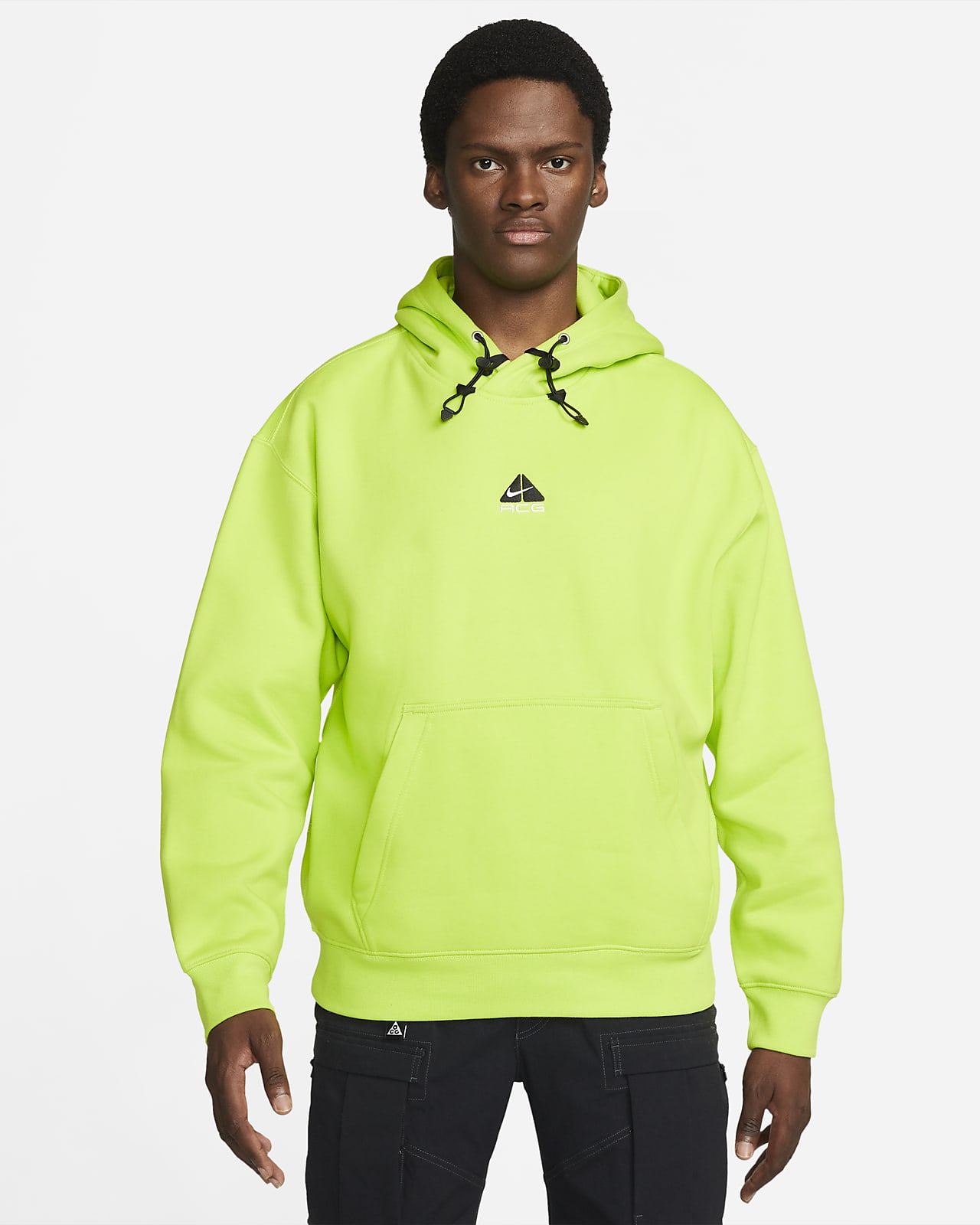 nike therma hoodie fit