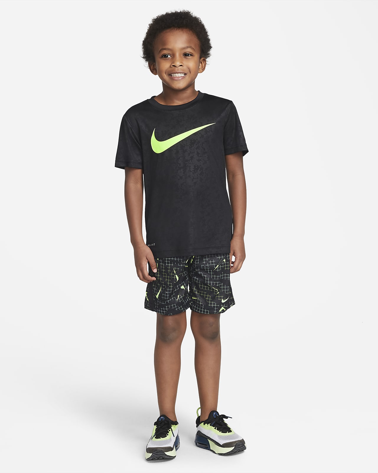 Nike Dri-FIT Younger Kids' Shorts. Nike LU