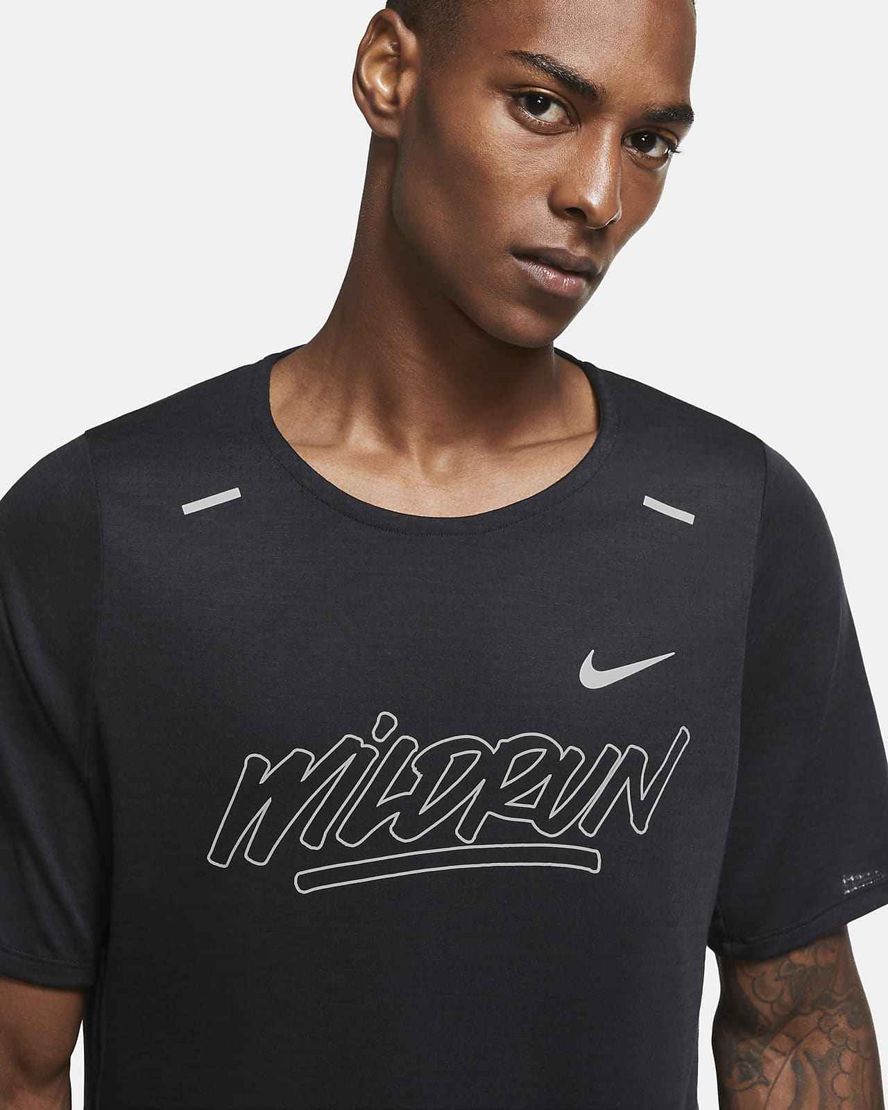 nike rise 365 t shirt
