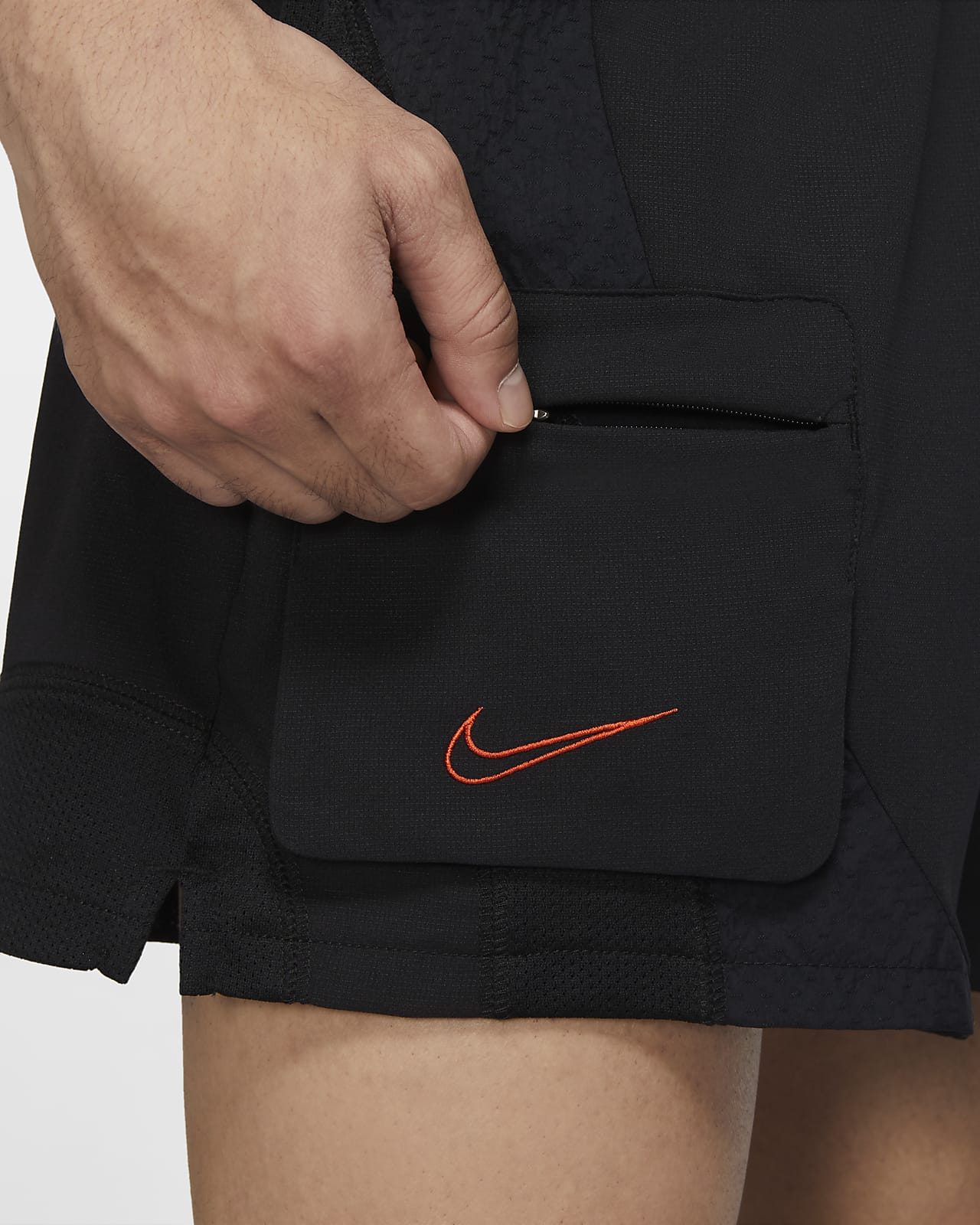 nike workout shorts with pockets