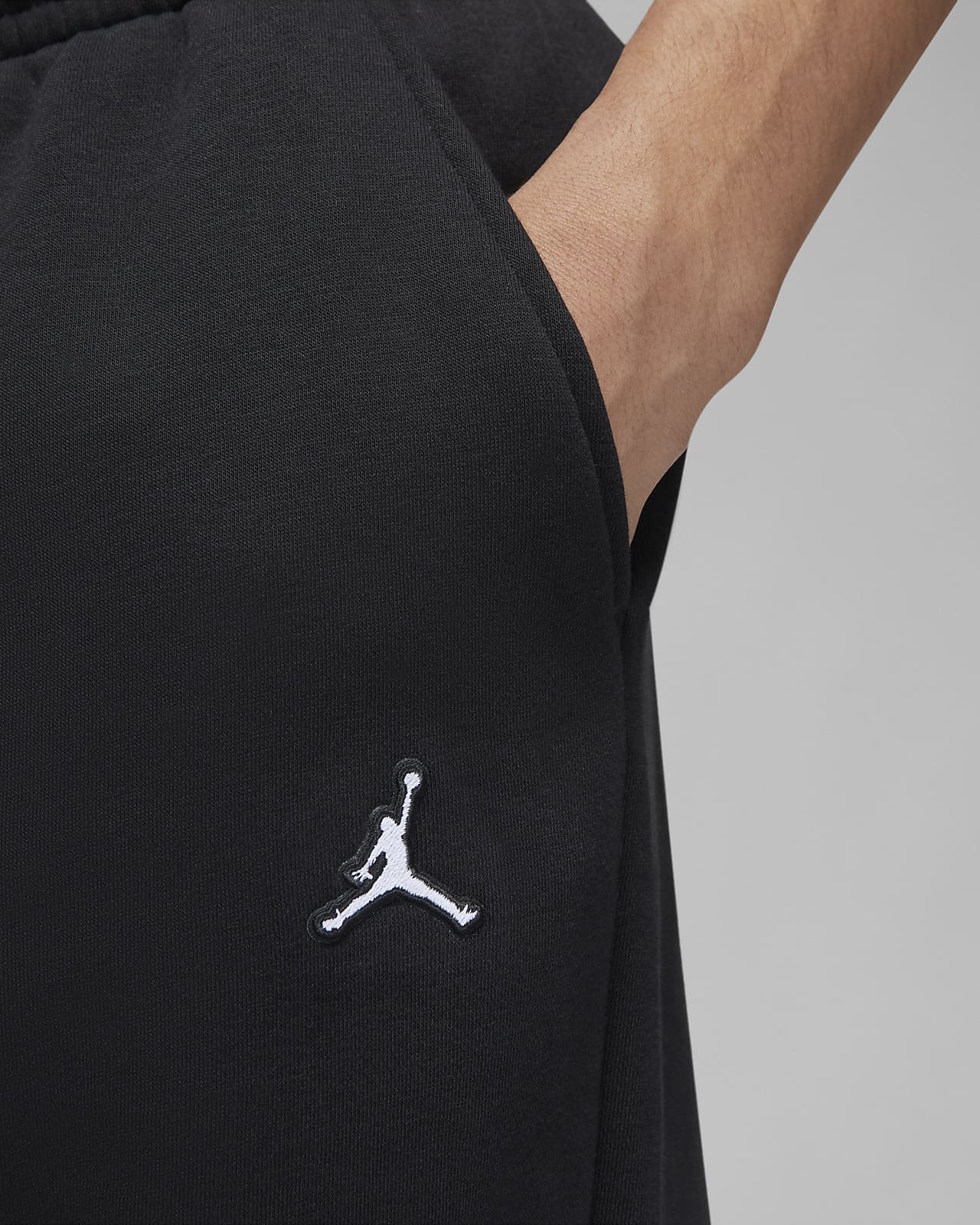 Jordan Essential Men's Fleece Trousers. Nike BG