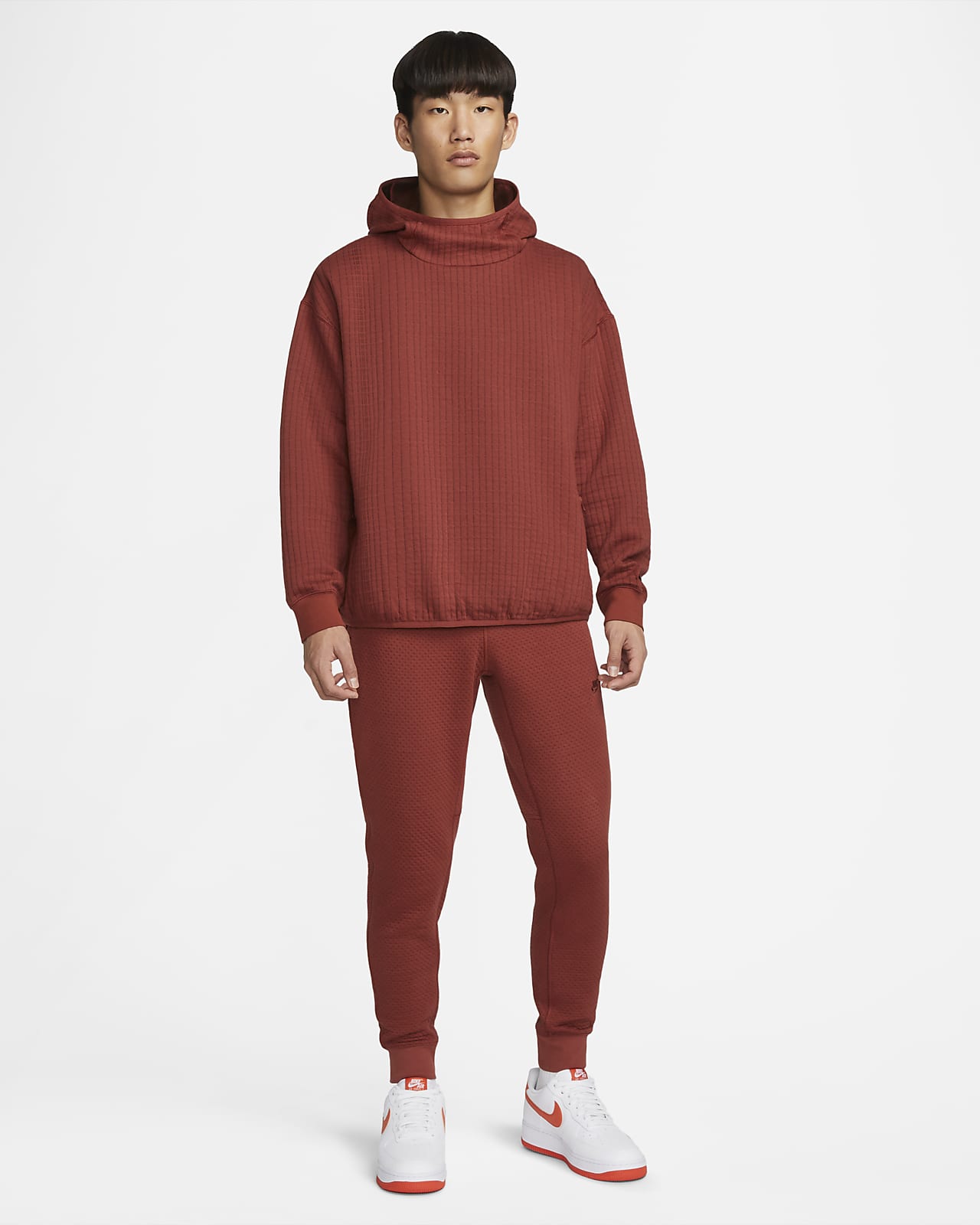 Nike Sportswear Therma-FIT Pack ADV Tech Pullover. Engineered