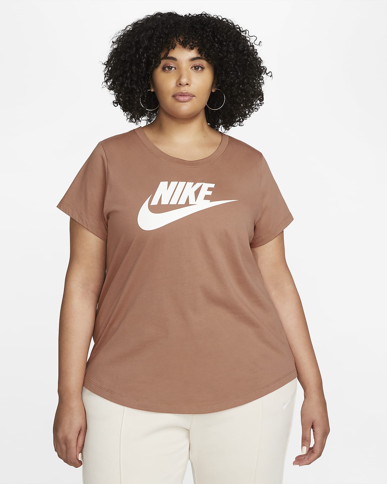 Playera para mujer (talla grande) Nike Sportswear Essential. Nike.com