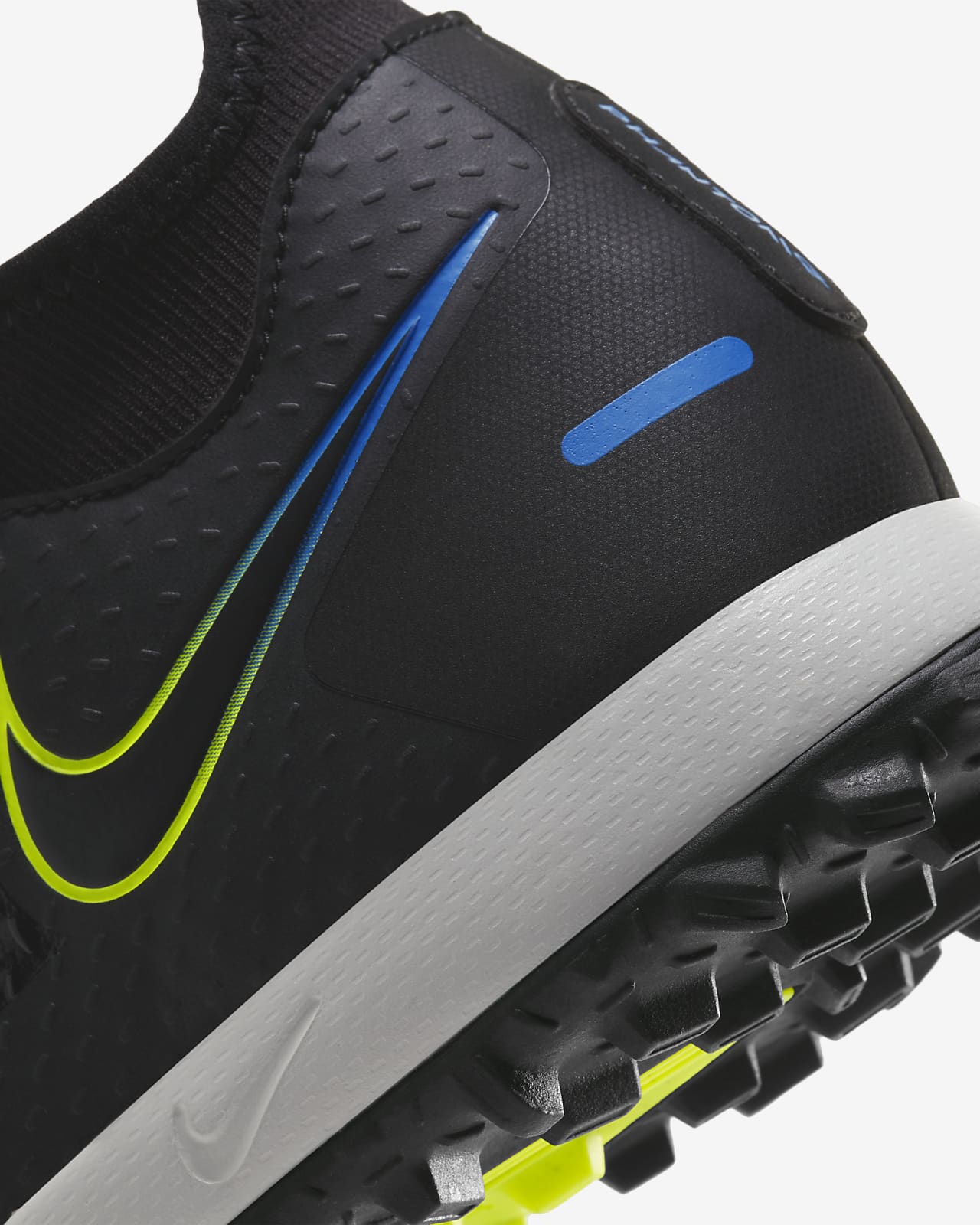 turf football shoes nike