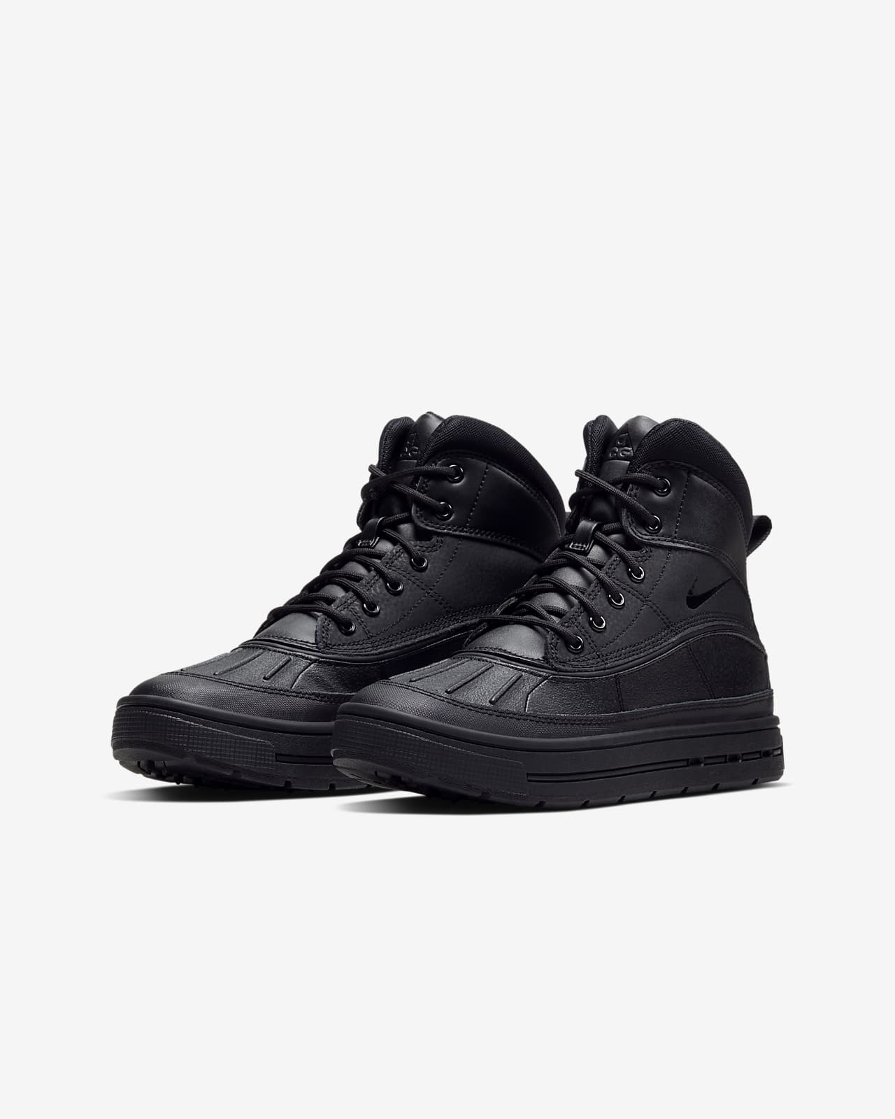 nike boots acg
