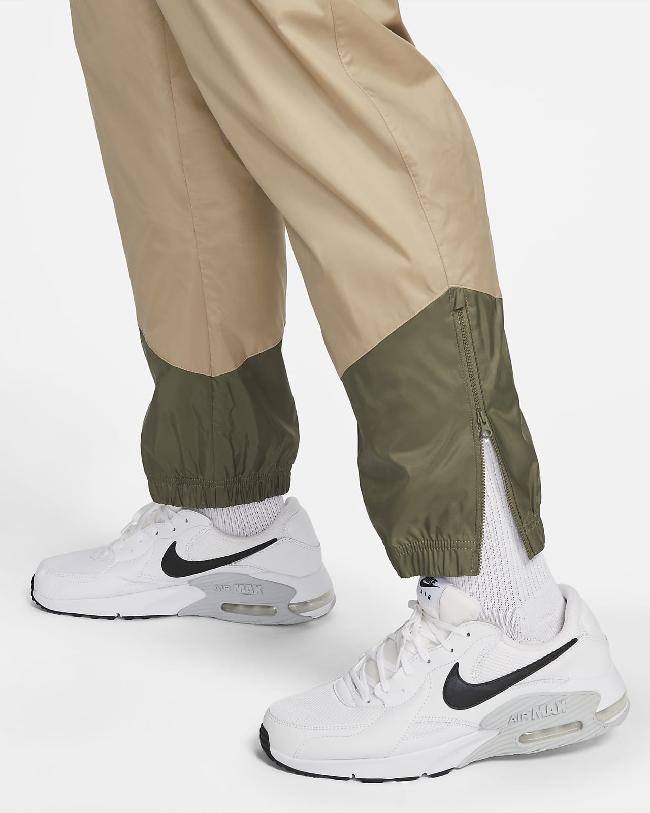 Nike Windrunner Men's Woven Lined Trousers. Nike CZ