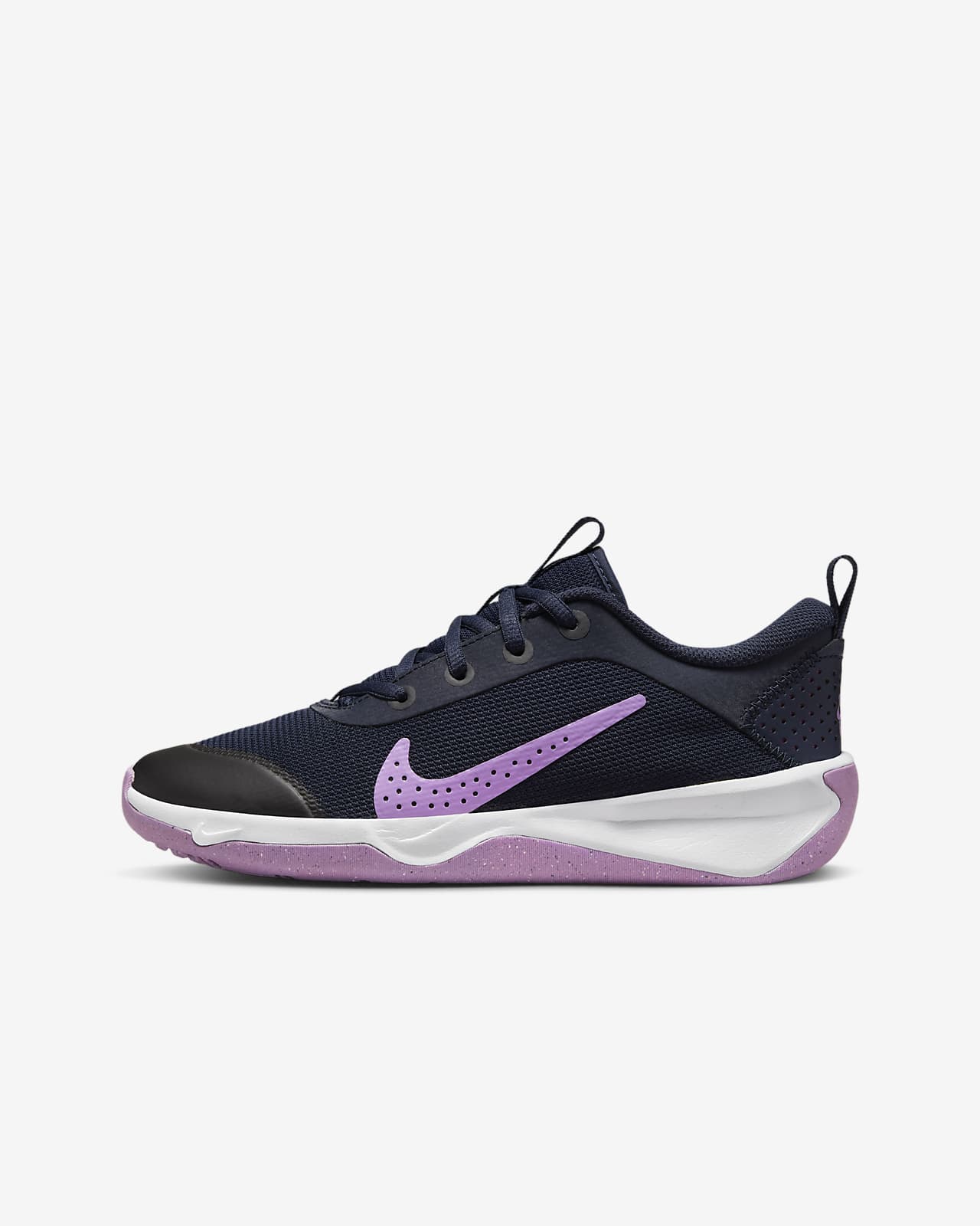 Accesible A merced de étnico Nike Omni Multi-Court Older Kids' Indoor Court Shoes. Nike ID