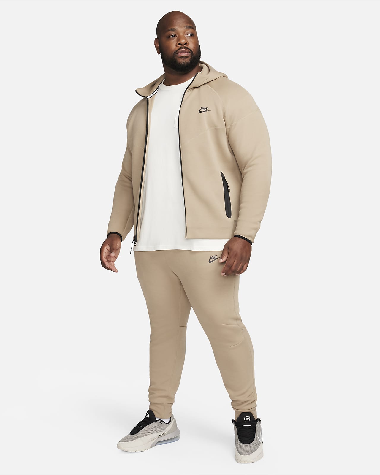 Tech fleece best sale tracksuit nike