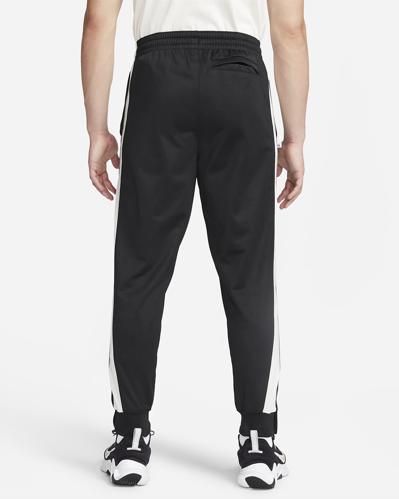 Giannis Men's Lightweight Basketball Trousers. Nike VN