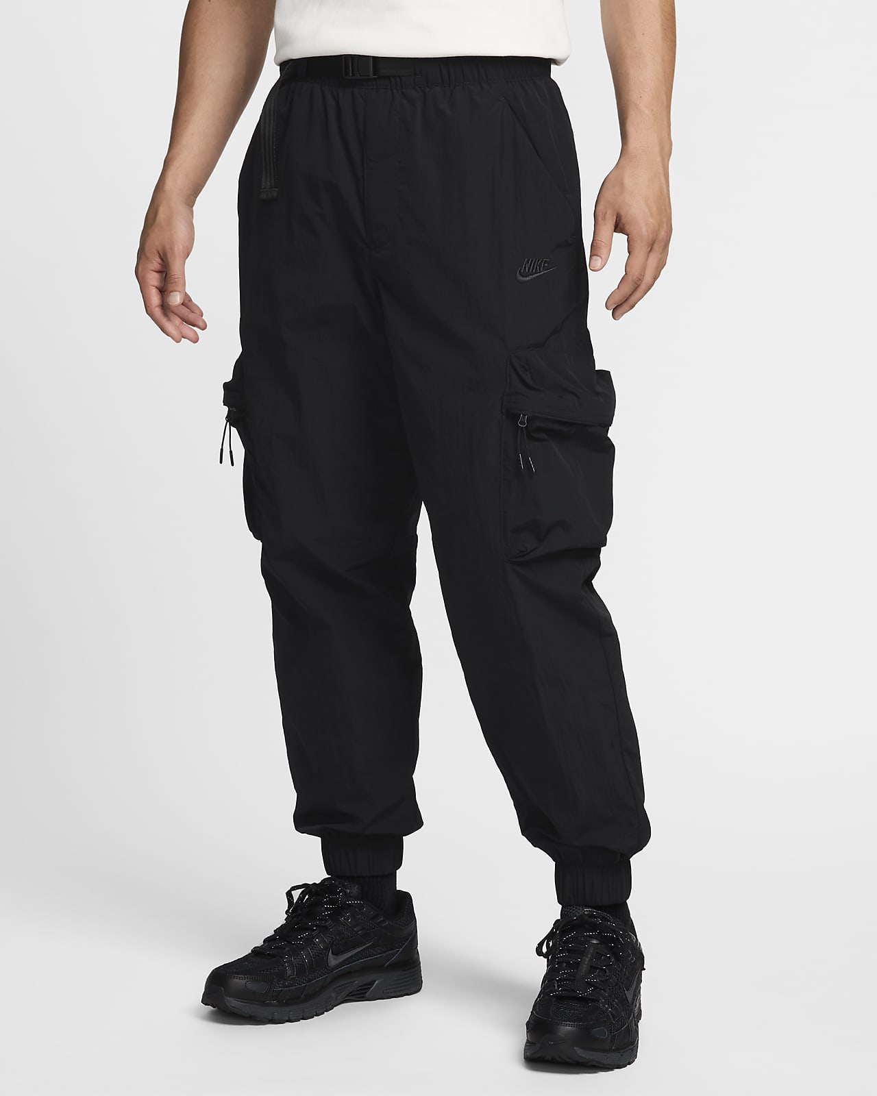 【ナイキ公式】テック メンズ ウーブン カーゴ パンツ ブラック メンズ S Nike TECH Men's Woven CARGO PANTS