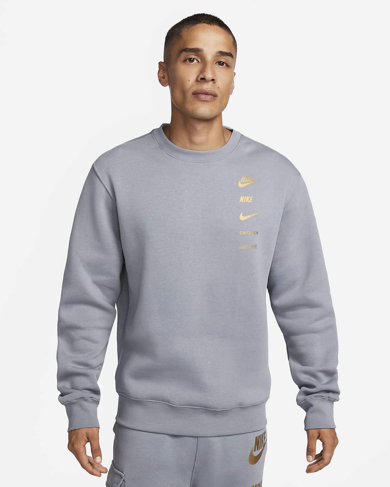 Nike Sportswear Standard Issue Men's Crew-Neck Sweatshirt. Nike UK
