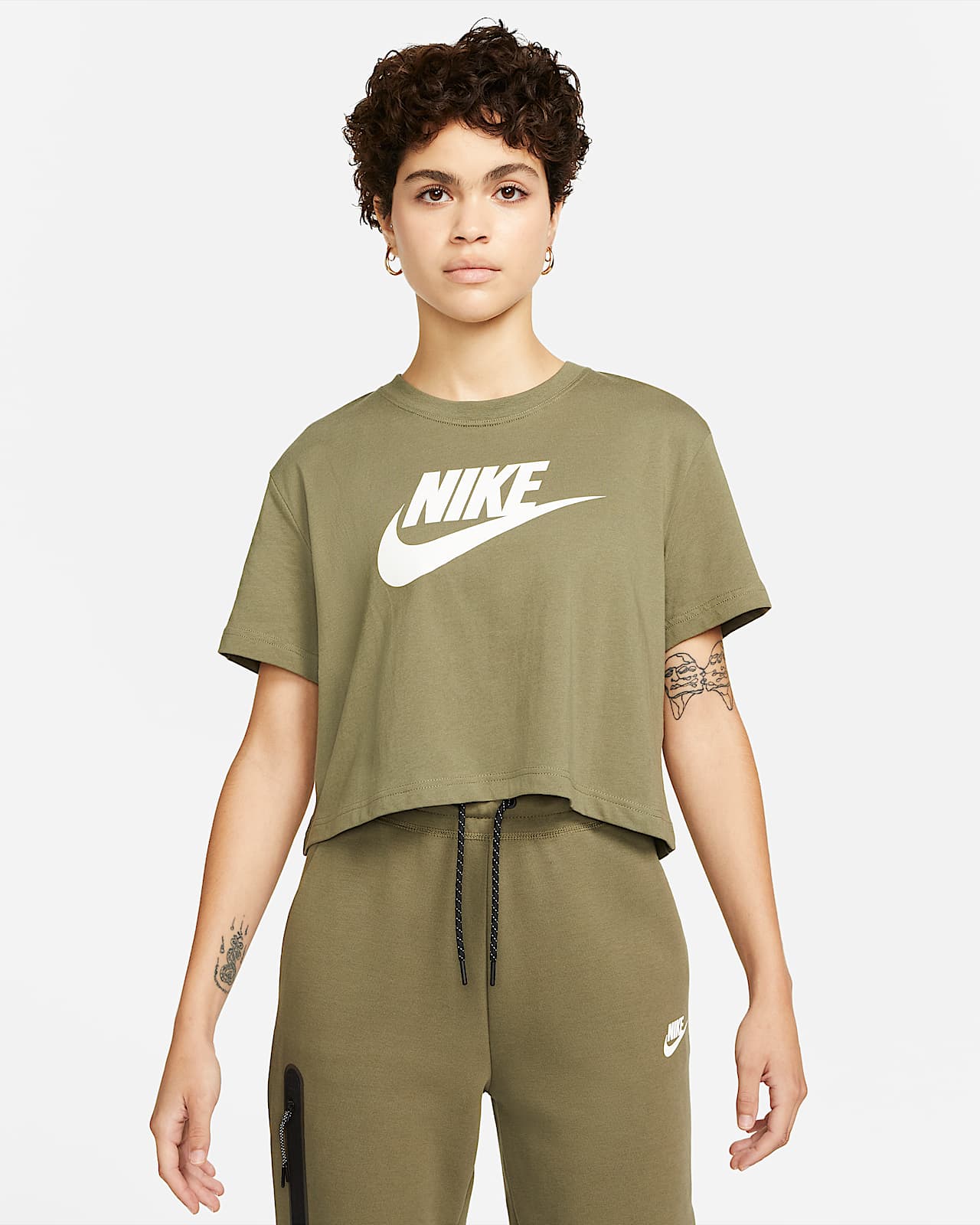 Nike Sportswear Essential Women's Cropped Logo TShirt. Nike SE