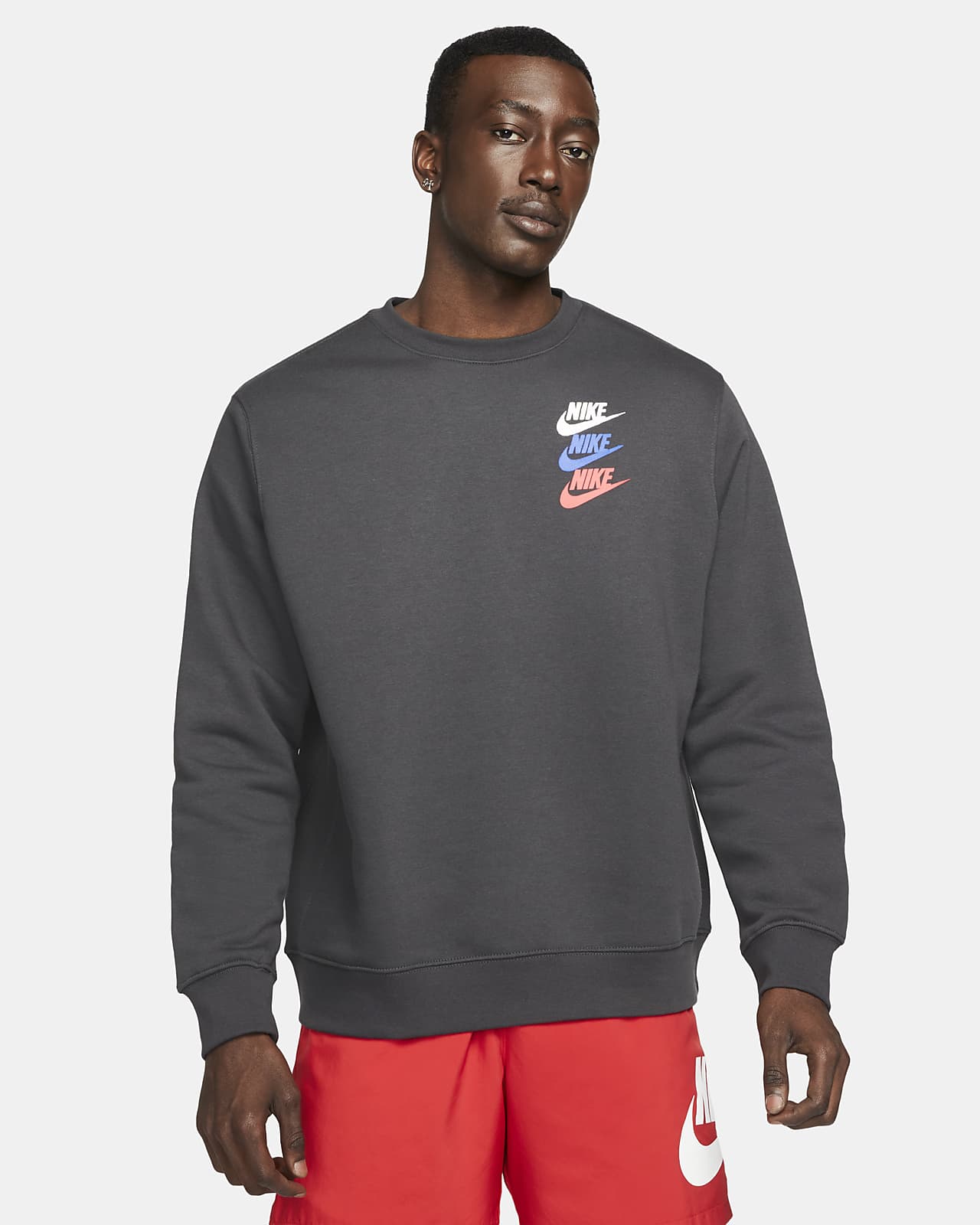 Nike Sportswear Standard Issue Men's Sweatshirt. Nike UK
