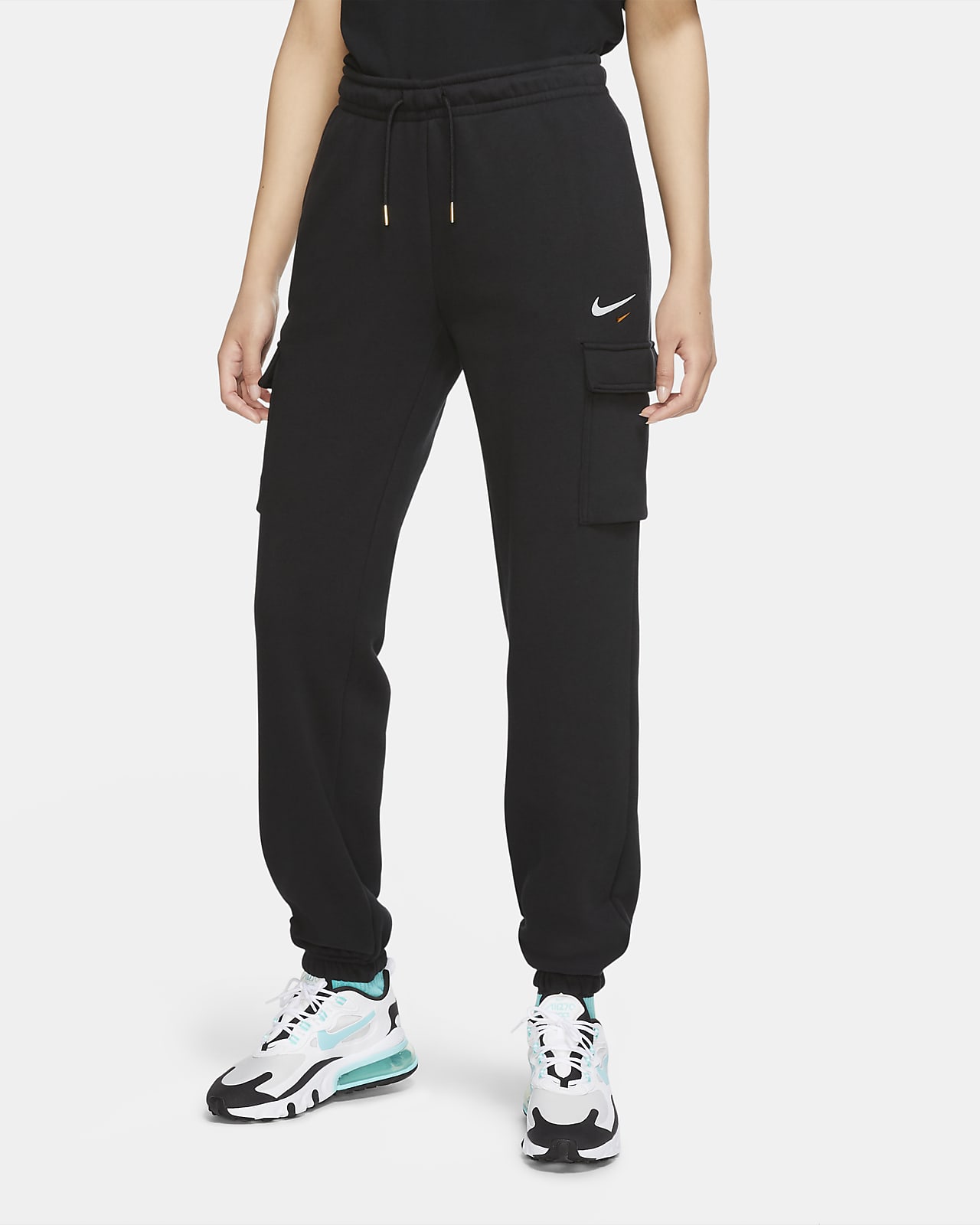Nike Sportswear Women's Loose-Fit Fleece Cargo Trousers. Nike AE