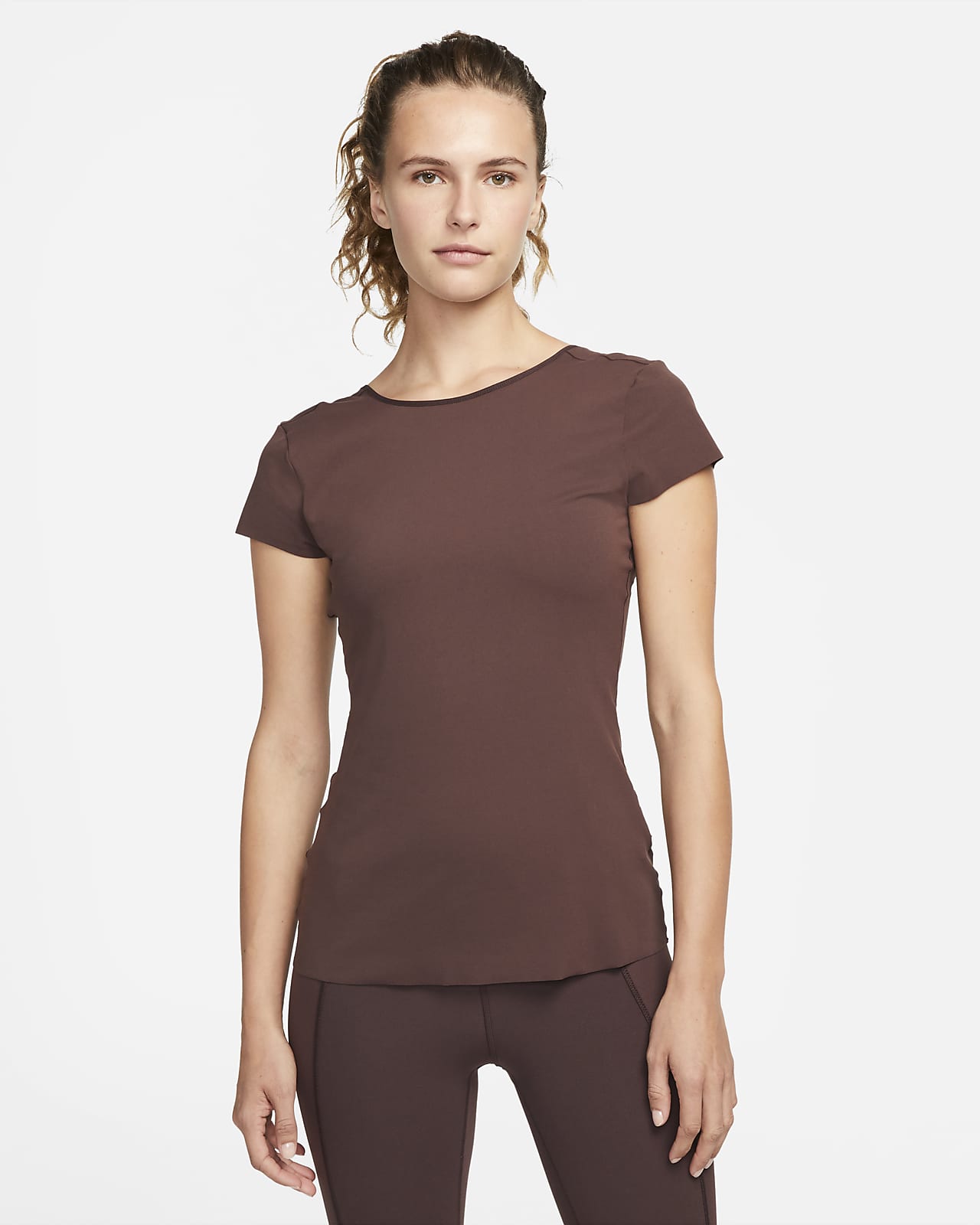 Camiseta de manga corta para mujer Nike Yoga Luxe