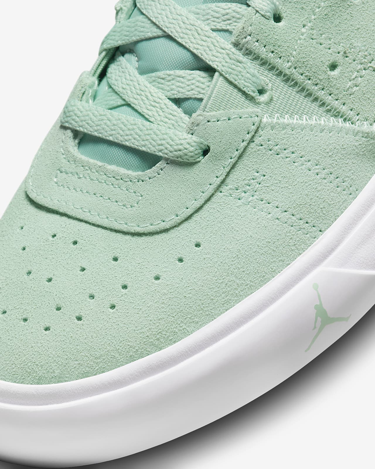 Jordan Series Women's Shoes. Nike AE