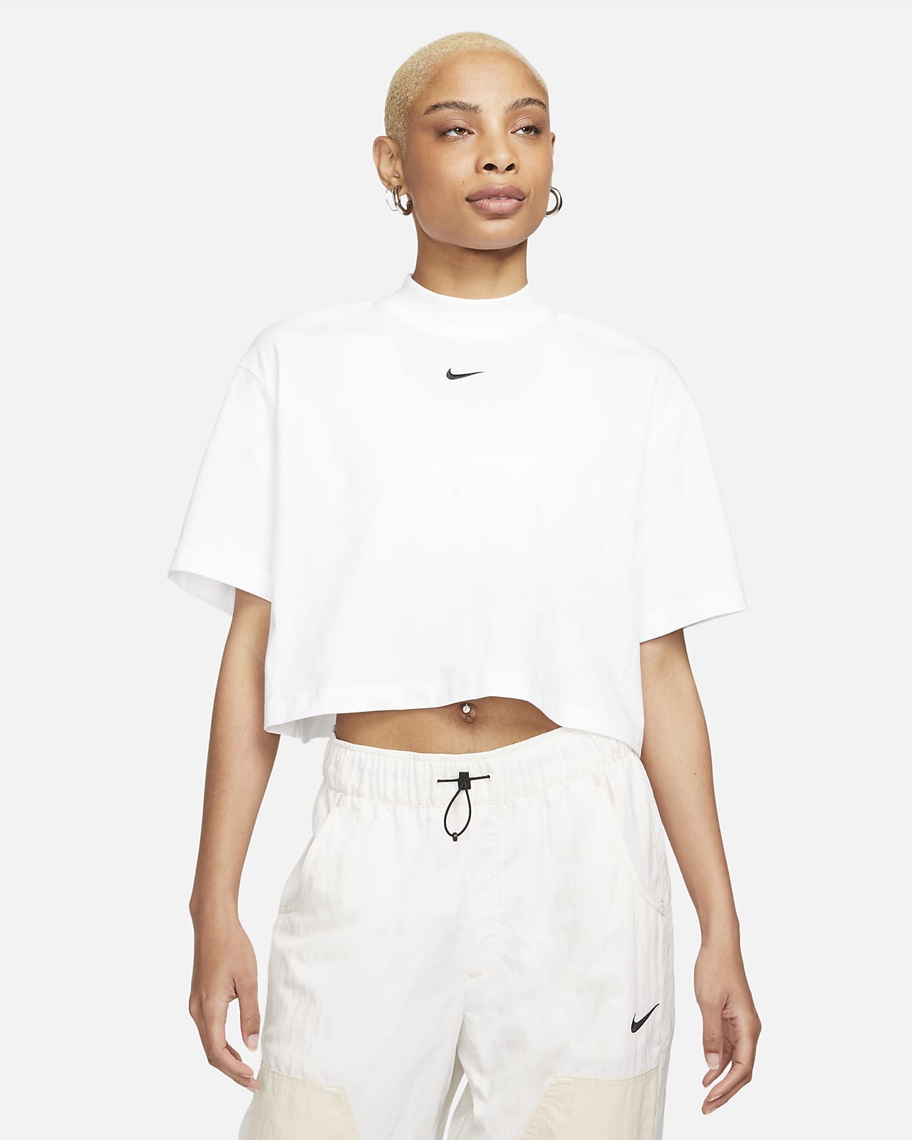 Nike Sportswear Essential Camiseta de alto holgada - Mujer. Nike ES