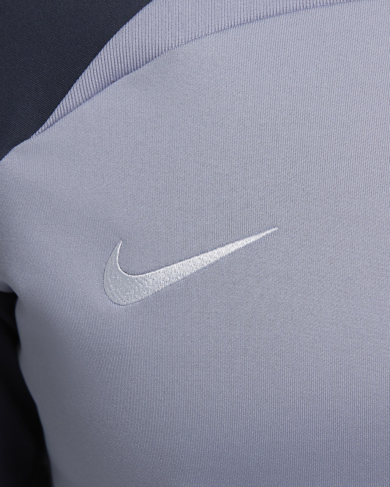 Nike aeroswift strike drill hot sale top