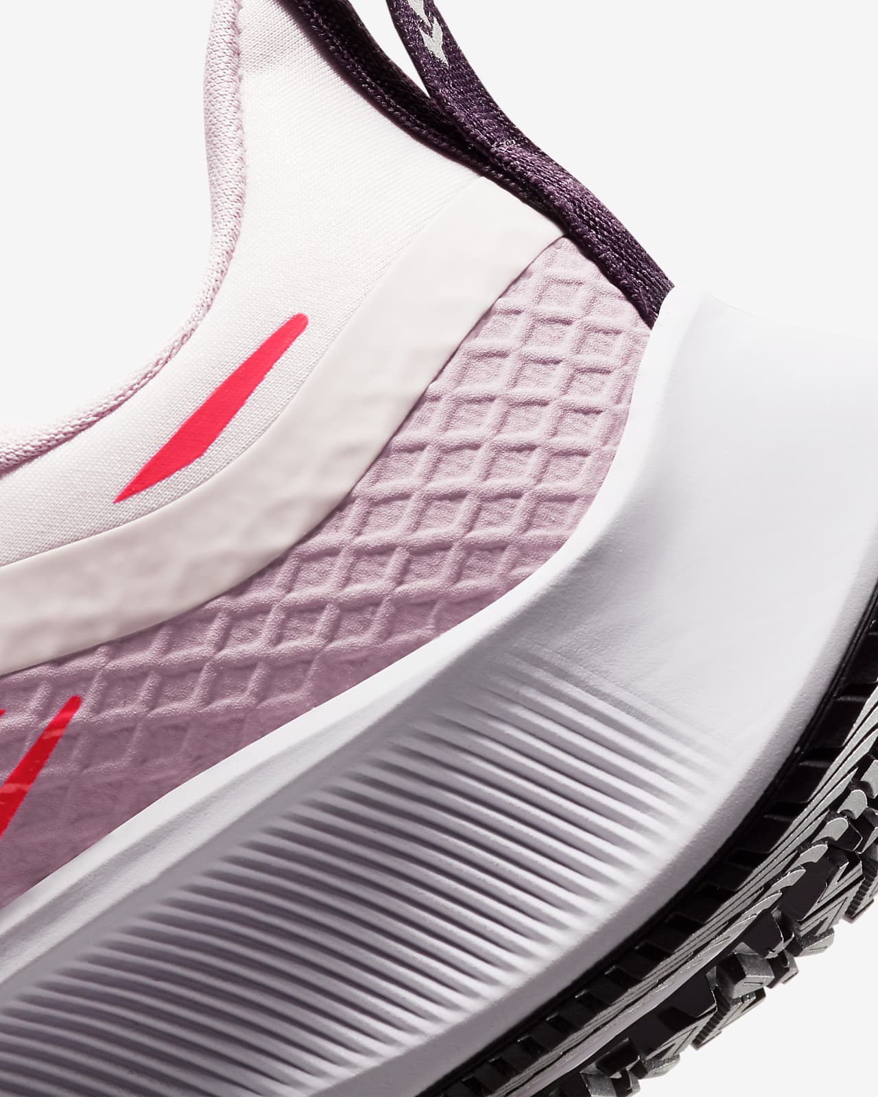 nike performance air zoom pegasus